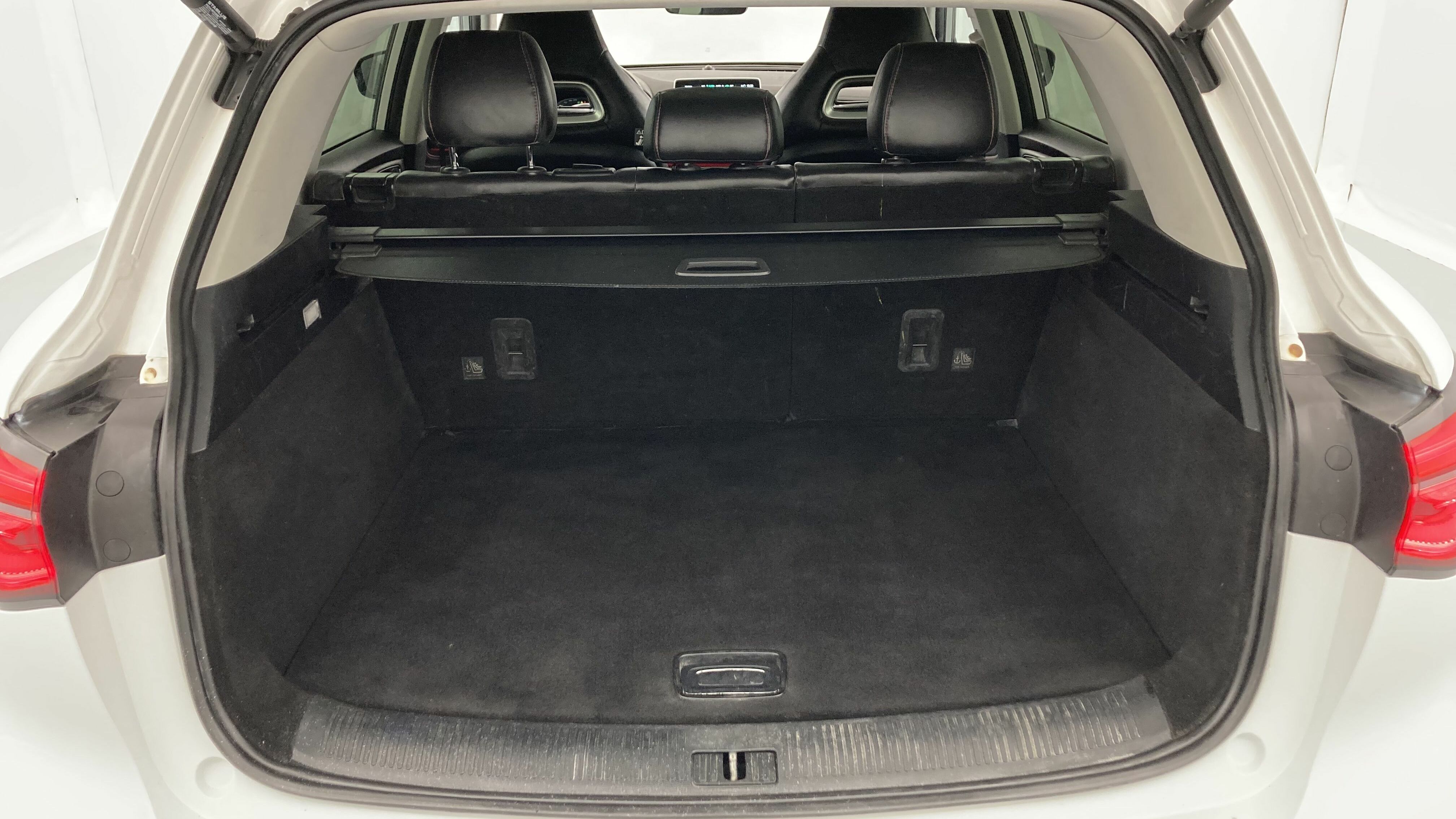 mg ehs phev luxury 1.5 T-GDI 258 PHEV 2023 dover white 19