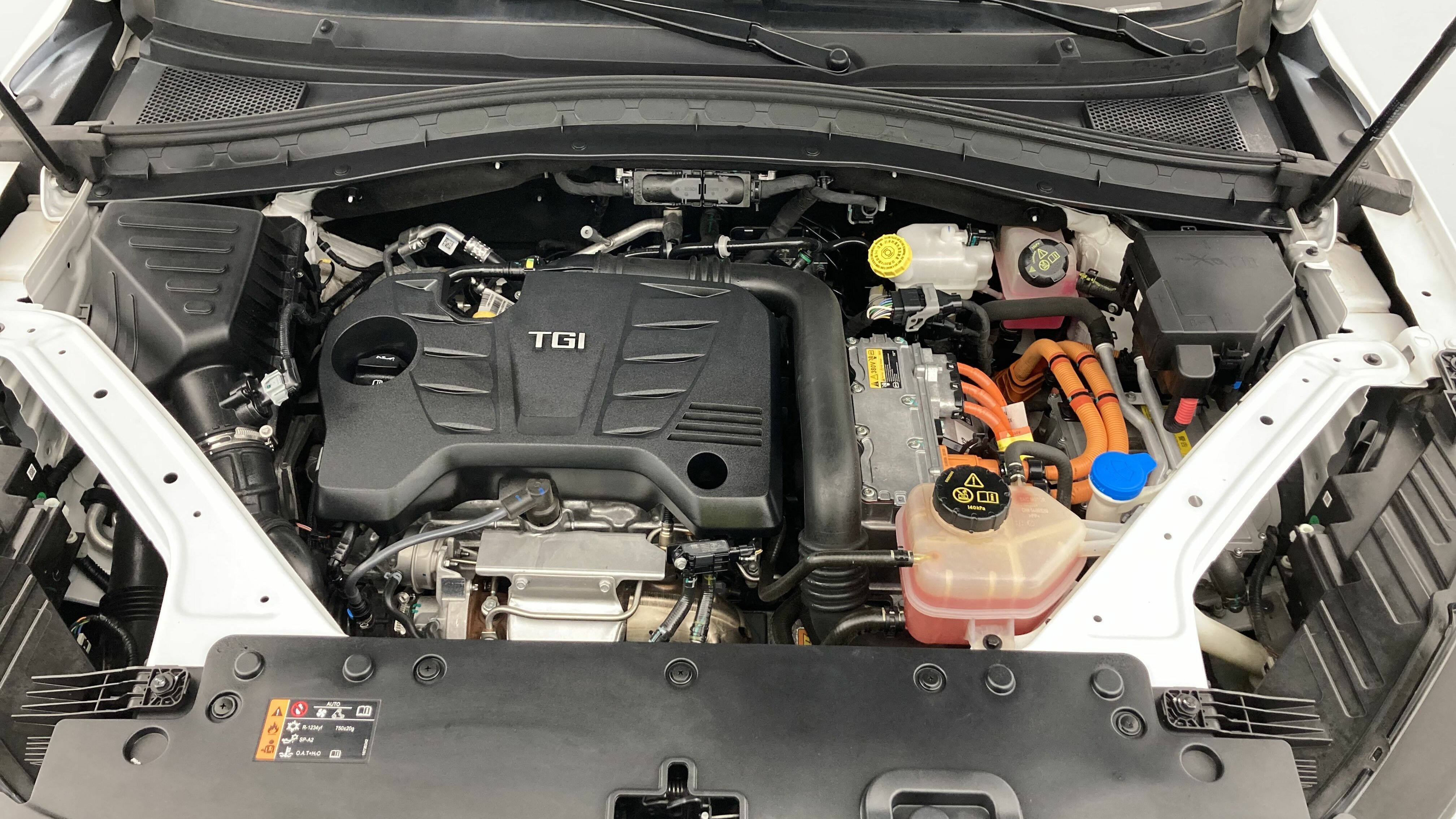 mg ehs phev luxury 1.5 T-GDI 258 PHEV 2023 dover white 20