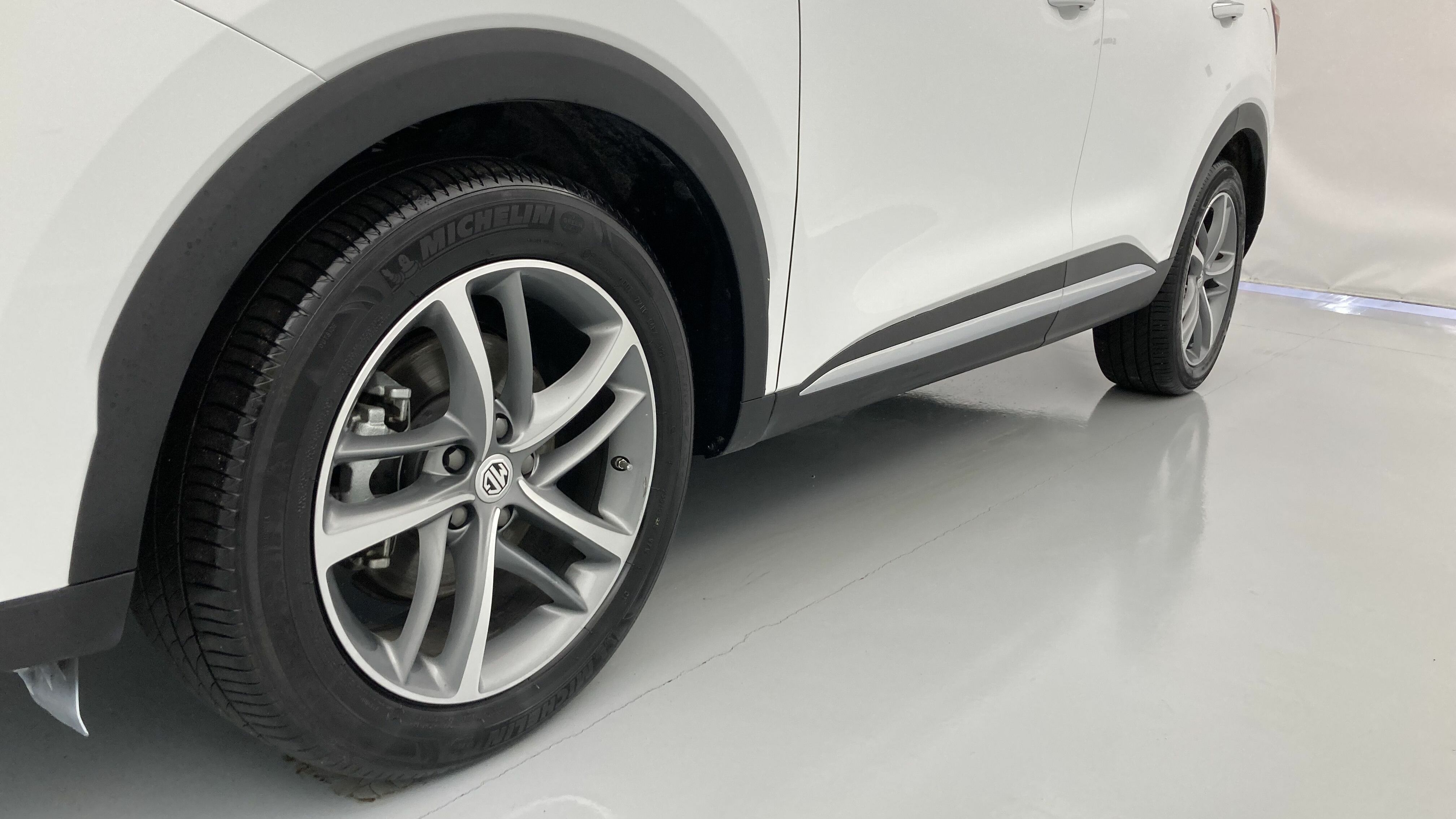 mg ehs phev luxury 1.5 T-GDI 258 PHEV 2023 dover white 23