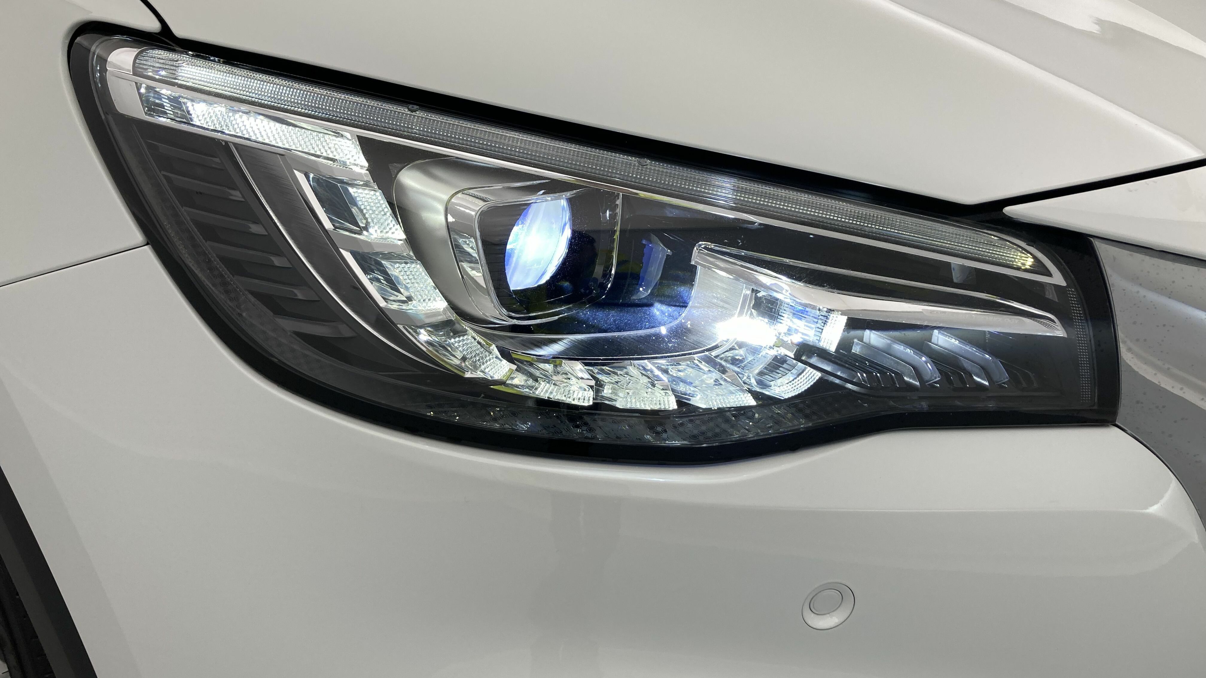 mg ehs phev luxury 1.5 T-GDI 258 PHEV 2023 dover white 25