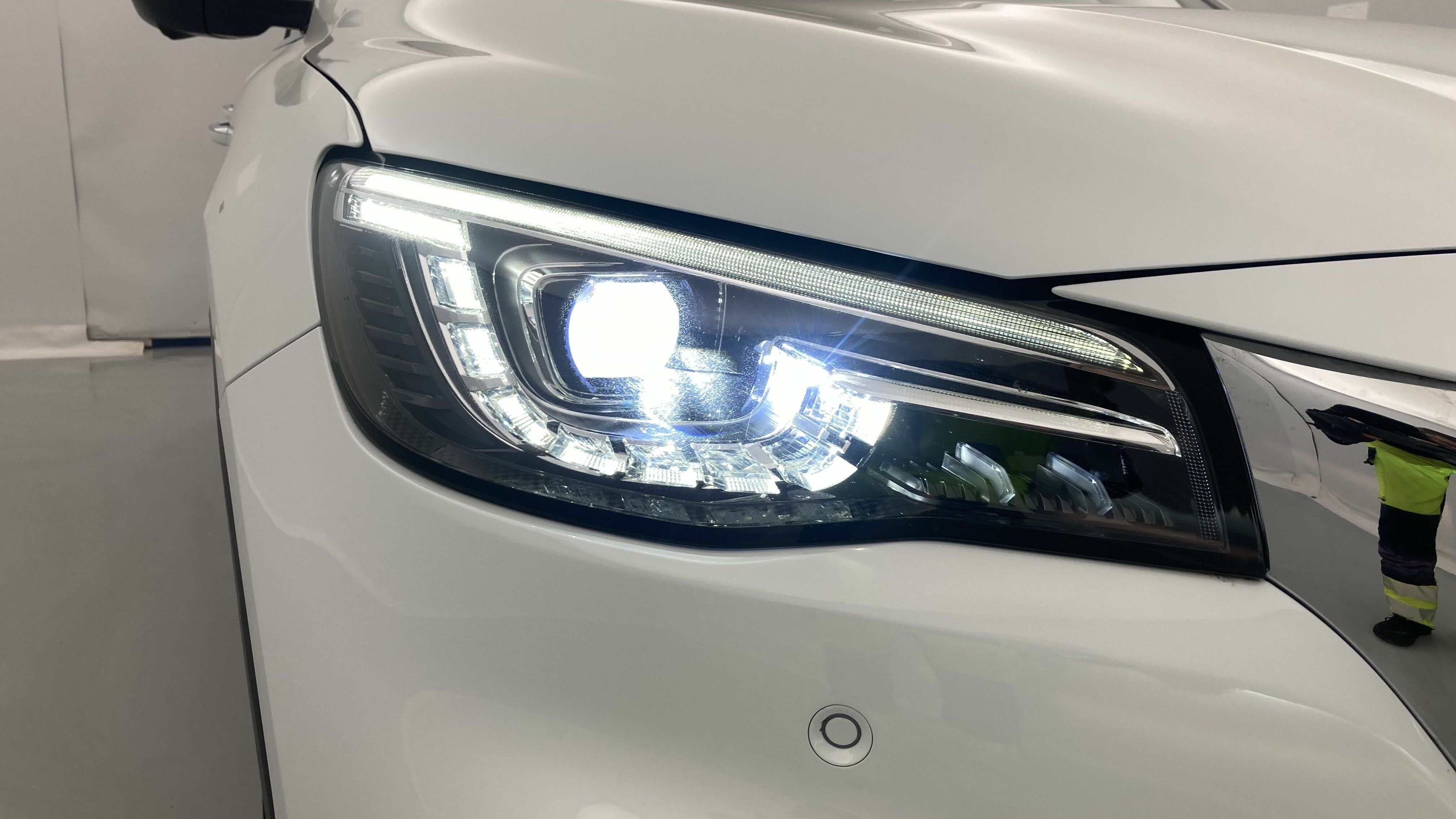 mg ehs phev luxury 1.5 T-GDI 258 PHEV 2023 dover white 28