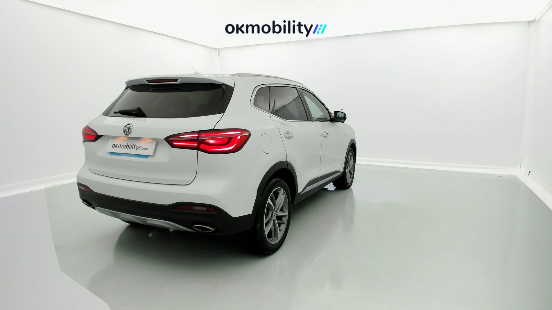 mg ehs phev luxury 1.5 T-GDI 258 PHEV 2023 dover white 9