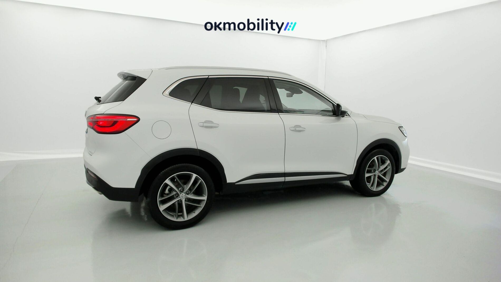 mg ehs phev luxury 1.5 T-GDI 258 PHEV 2023 dover white 10