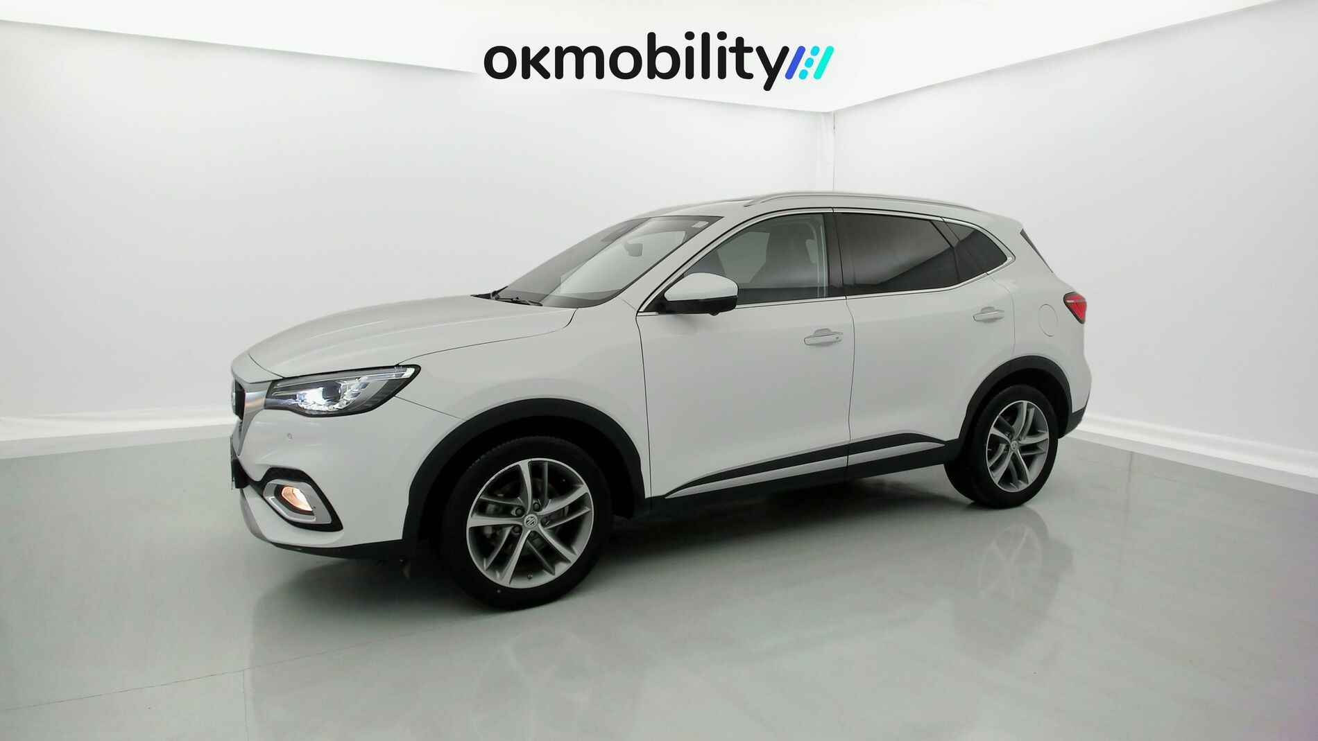 mg ehs phev luxury 1.5 T-GDI 258 PHEV 2023 dover white 4