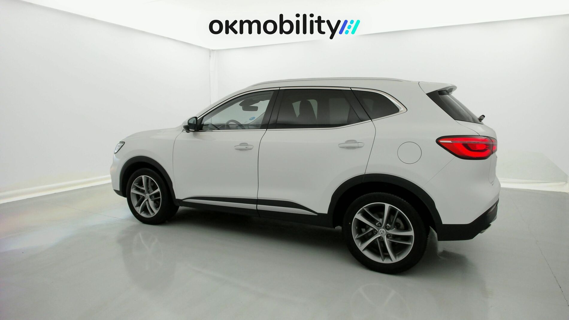 mg ehs phev luxury 1.5 T-GDI 258 PHEV 2023 dover white 7