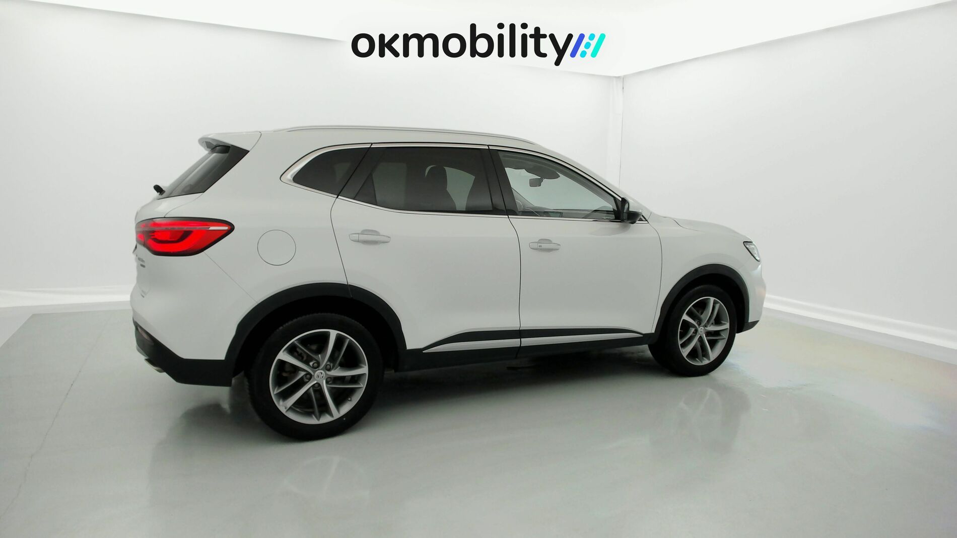 mg ehs phev luxury 1.5 T-GDI 258 PHEV 2023 dover white 11