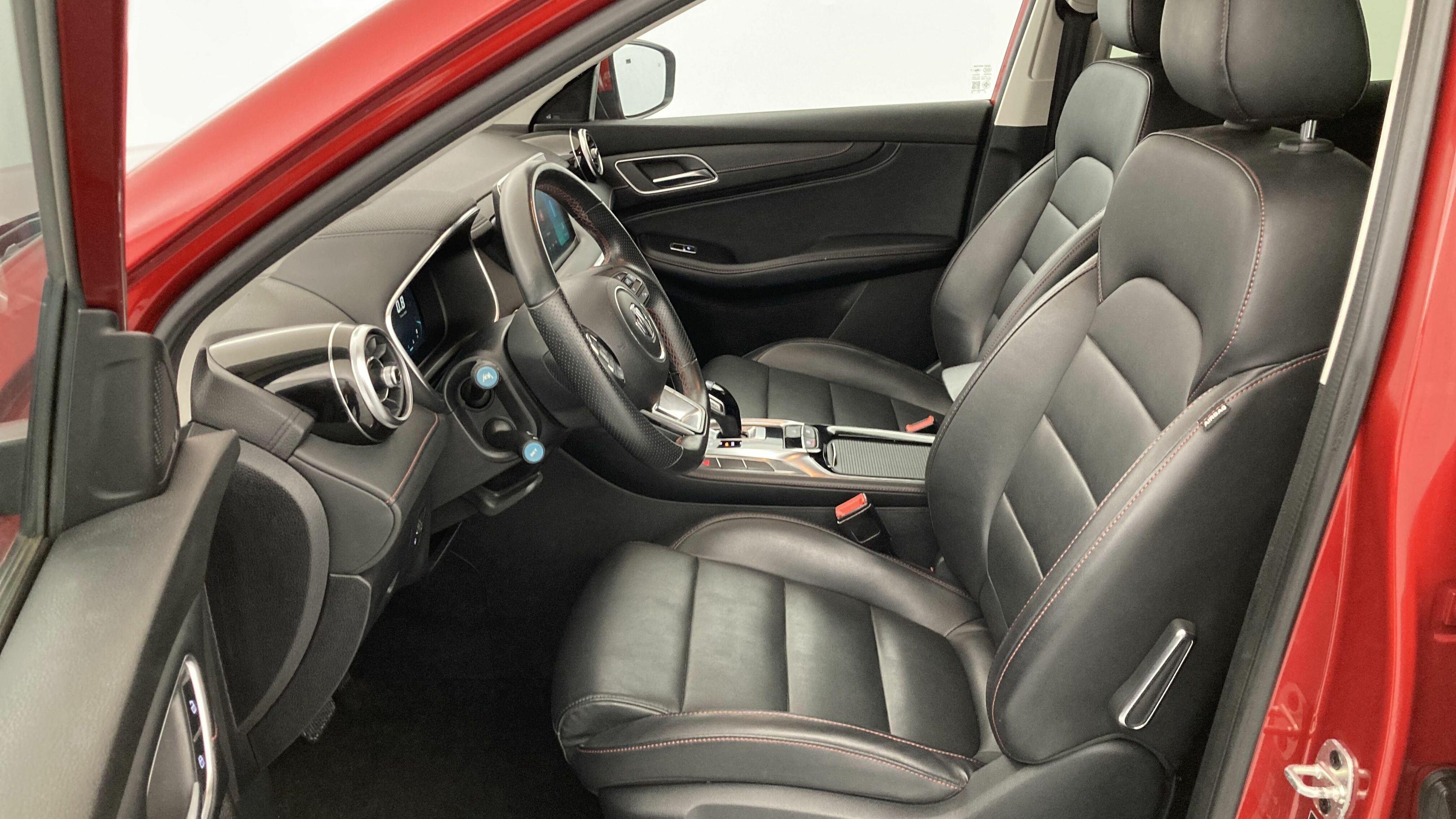 mg hs comfort 1.5 T-GDI 162 AT 2023 diamond red 15
