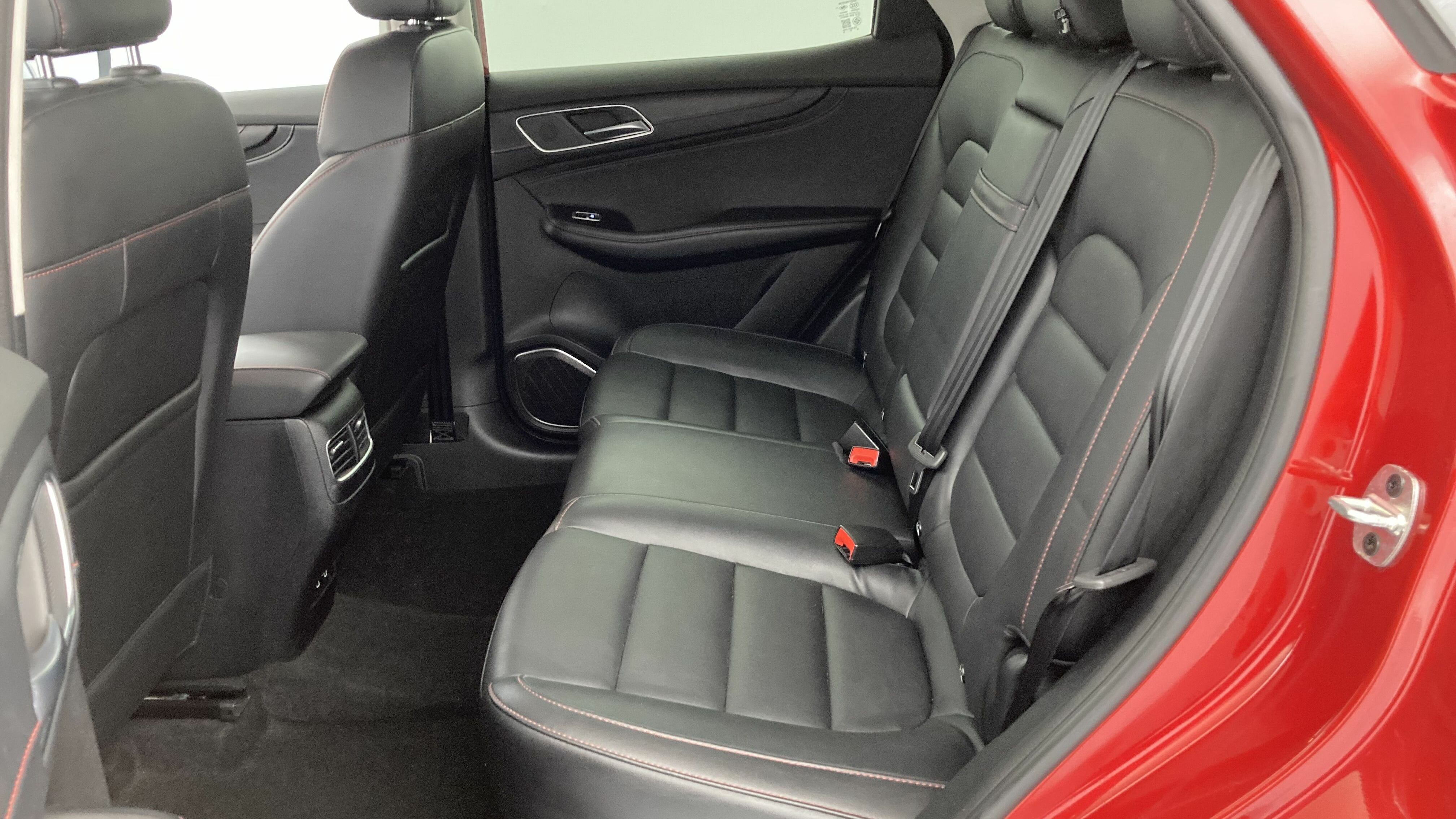 mg hs comfort 1.5 T-GDI 162 AT 2023 diamond red 22