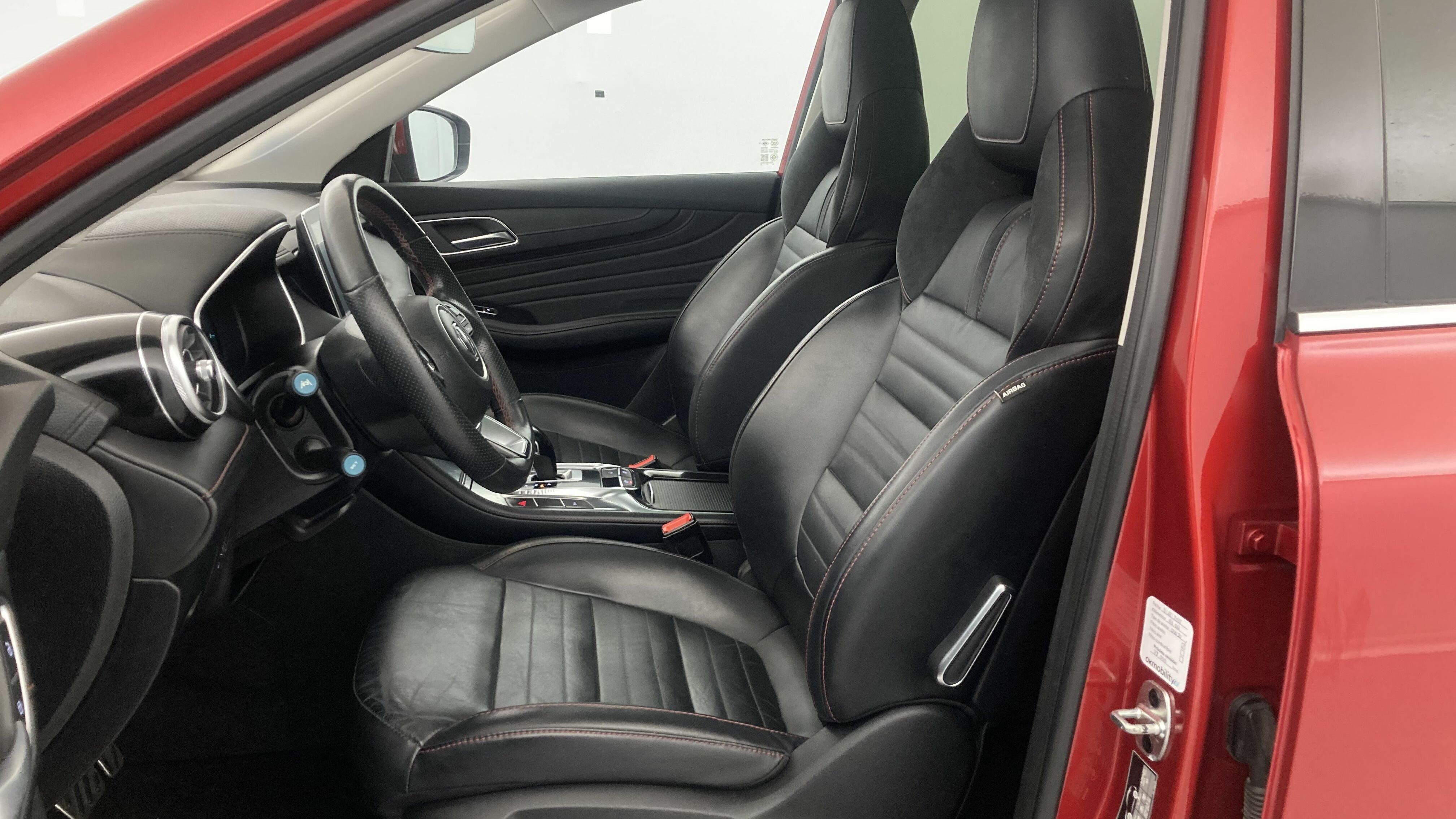 mg ehs phev luxury 1.5 T-GDI 258 PHEV 2023 diamond red 15