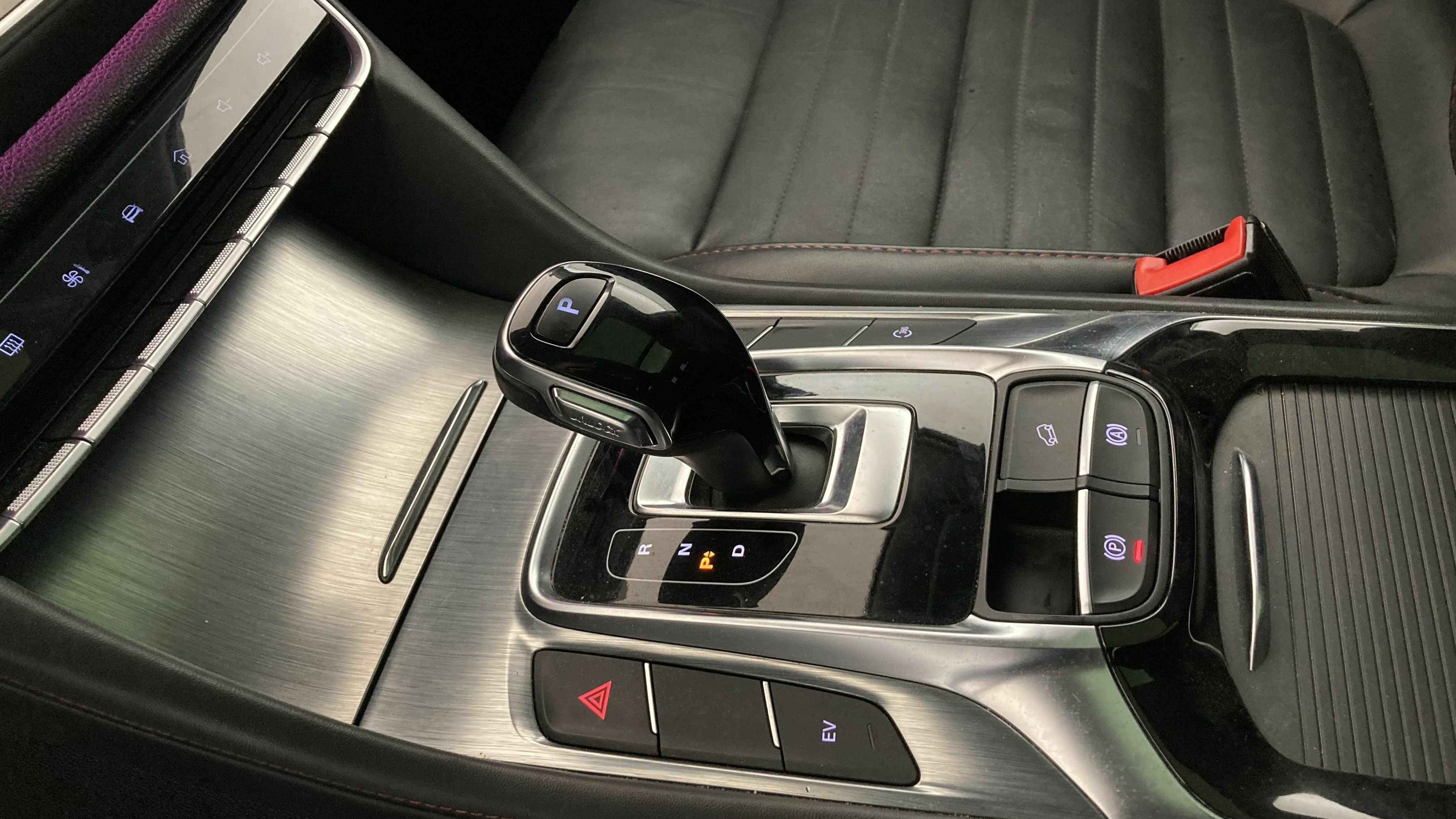 mg ehs phev luxury 1.5 T-GDI 258 PHEV 2023 dover white 19