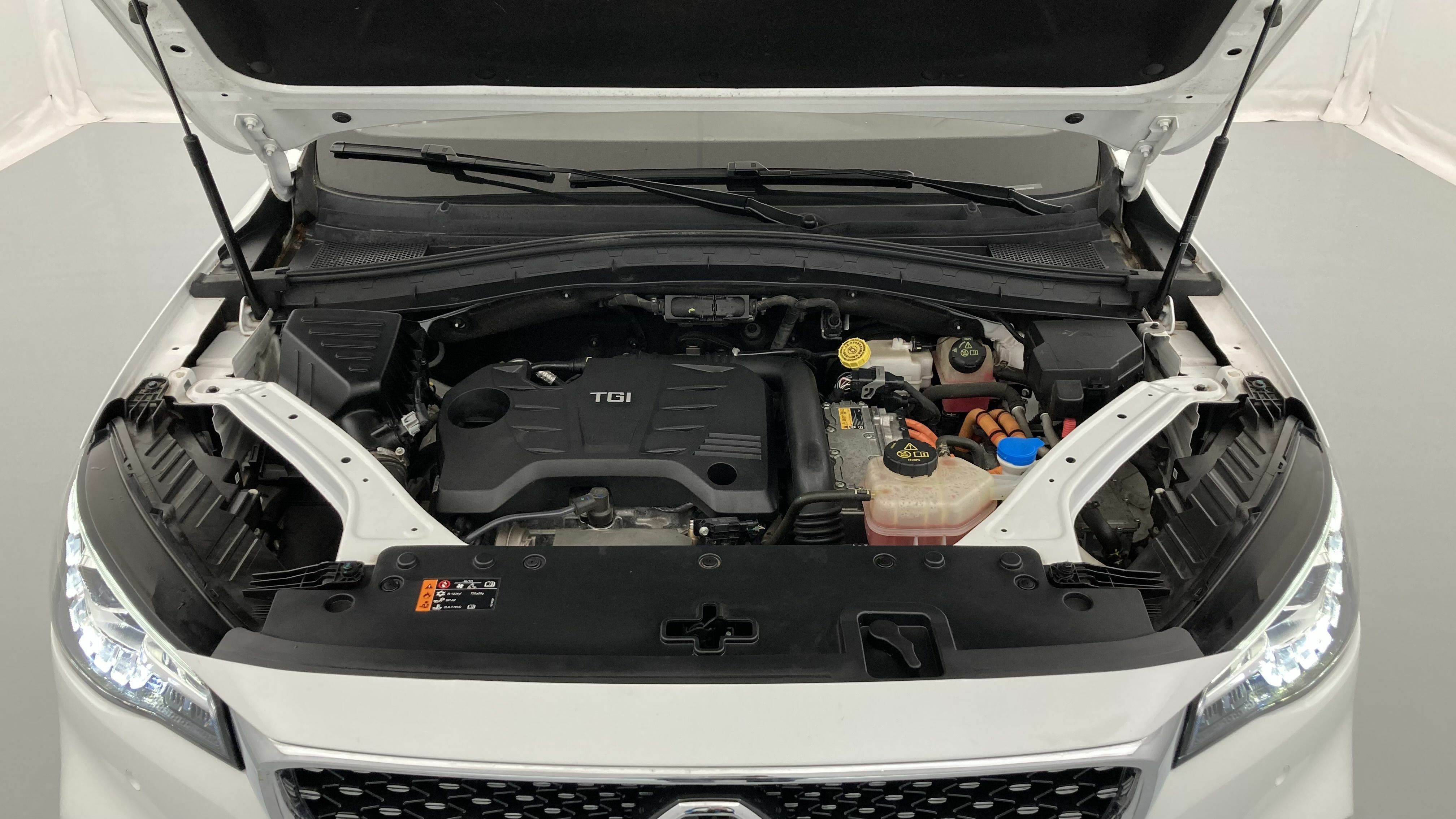 mg ehs phev luxury 1.5 T-GDI 258 PHEV 2023 dover white 24