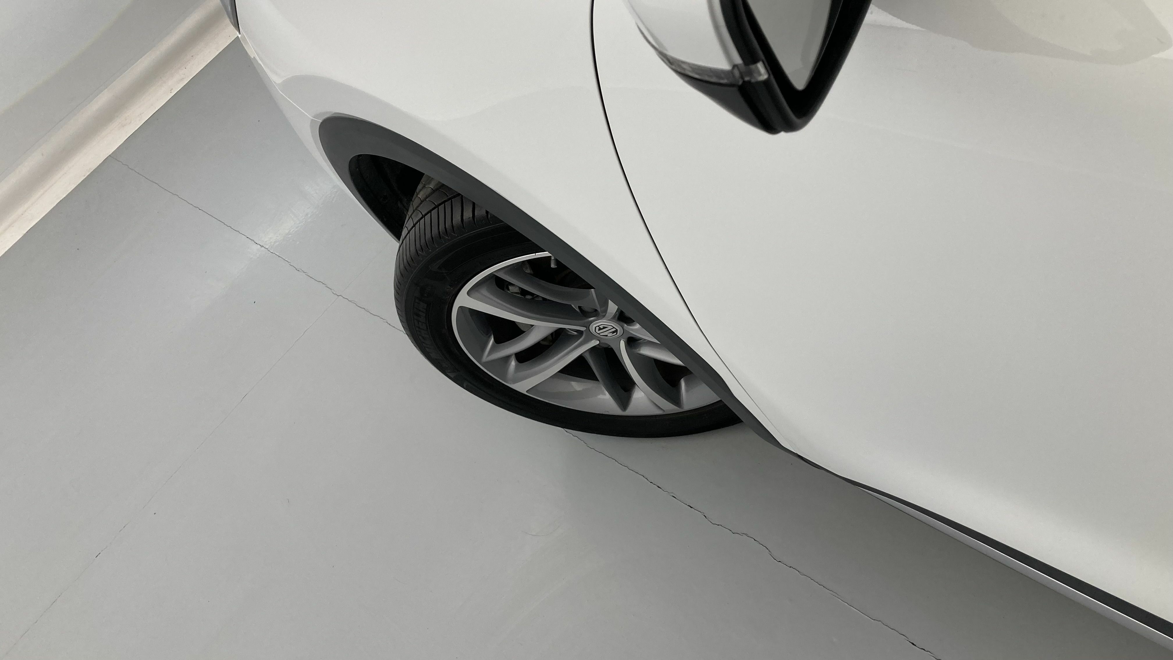 mg ehs phev luxury 1.5 T-GDI 258 PHEV 2023 dover white 27