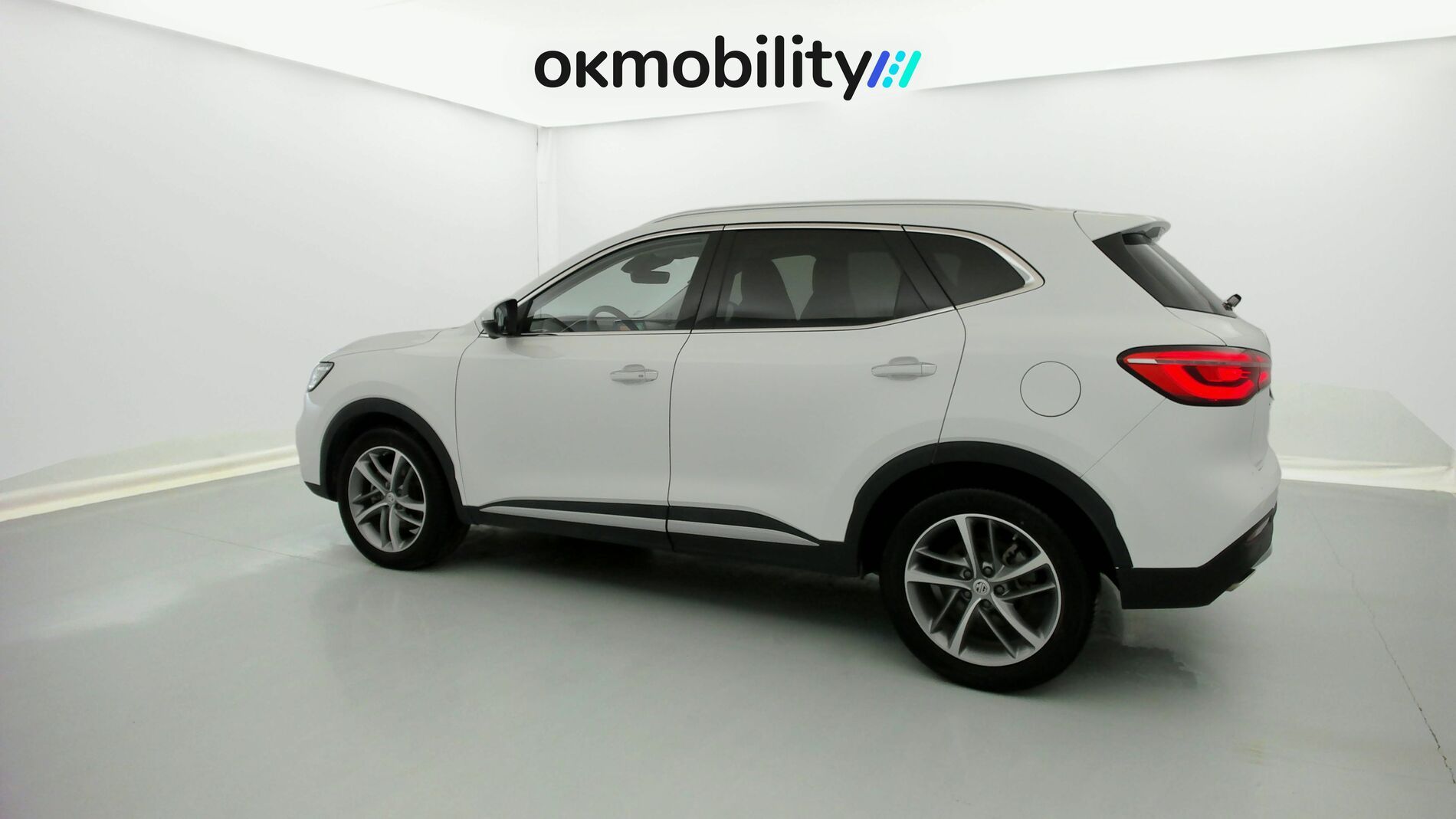 mg ehs phev luxury 1.5 T-GDI 258 PHEV 2023 dover white 7