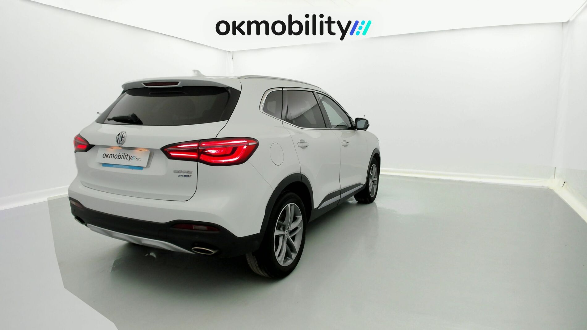 mg ehs phev luxury 1.5 T-GDI 258 PHEV 2023 dover white 10