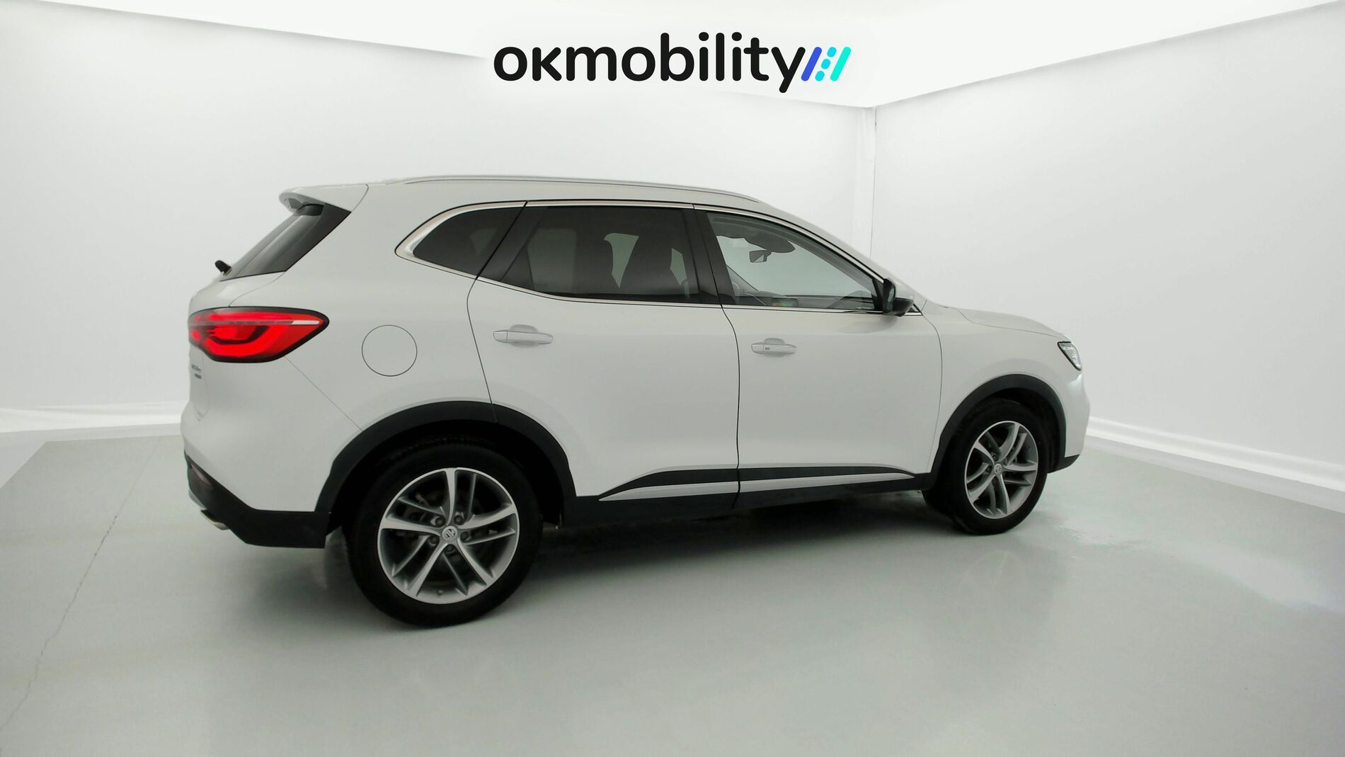 mg ehs phev luxury 1.5 T-GDI 258 PHEV 2023 dover white 11