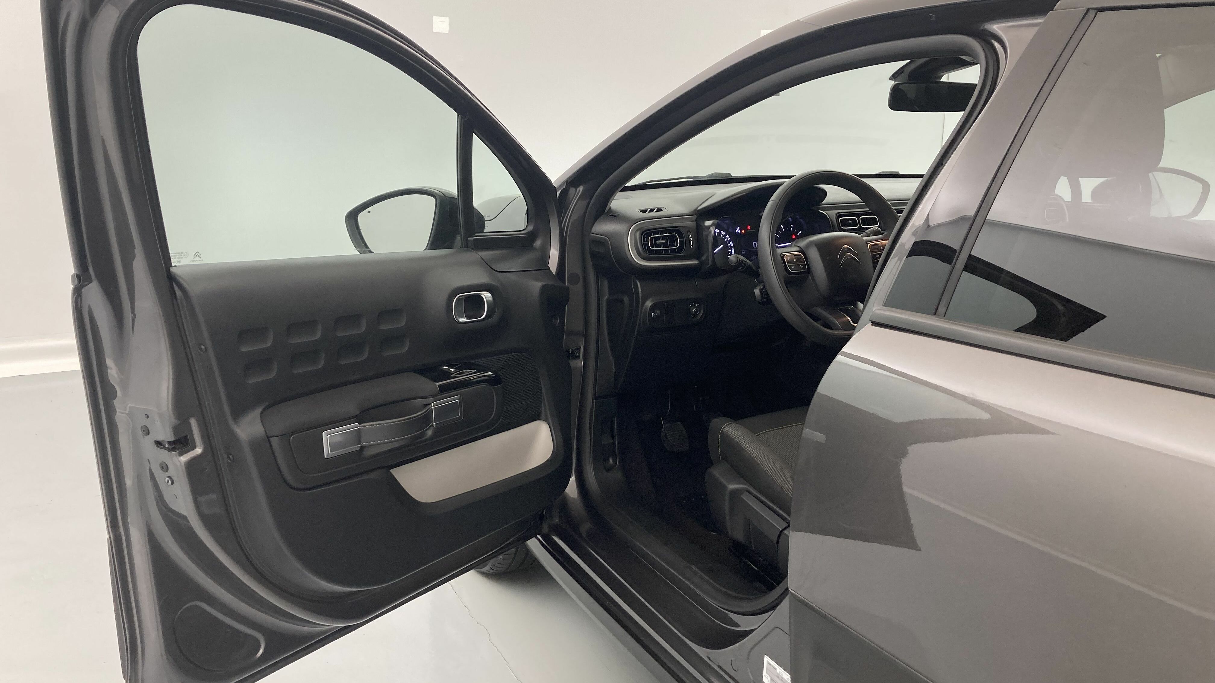 citroen c3 origin max 1.2 PURETECH 83 2024 gris platino 14