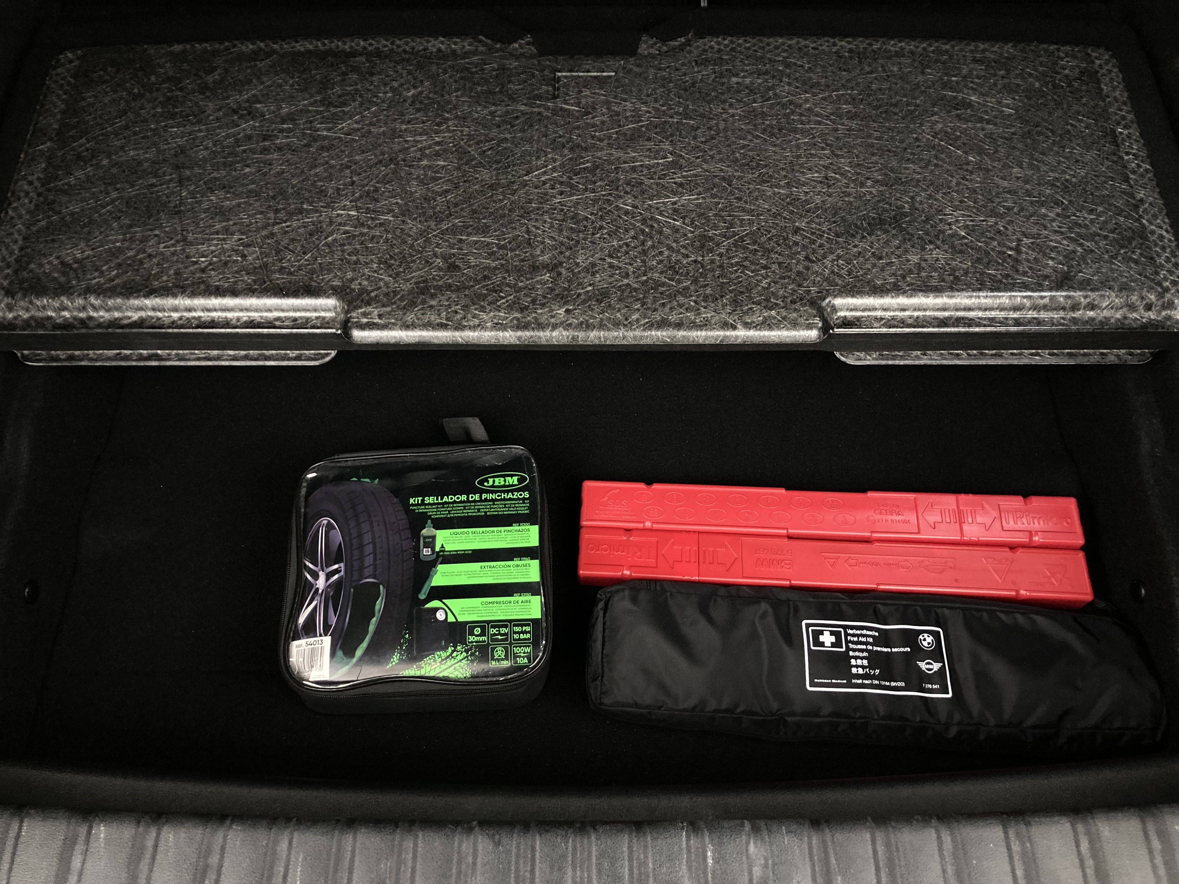 bmw serie 1 m sport colorvision 118I 136 STEPTRONIC 2024 alpinweiss 24