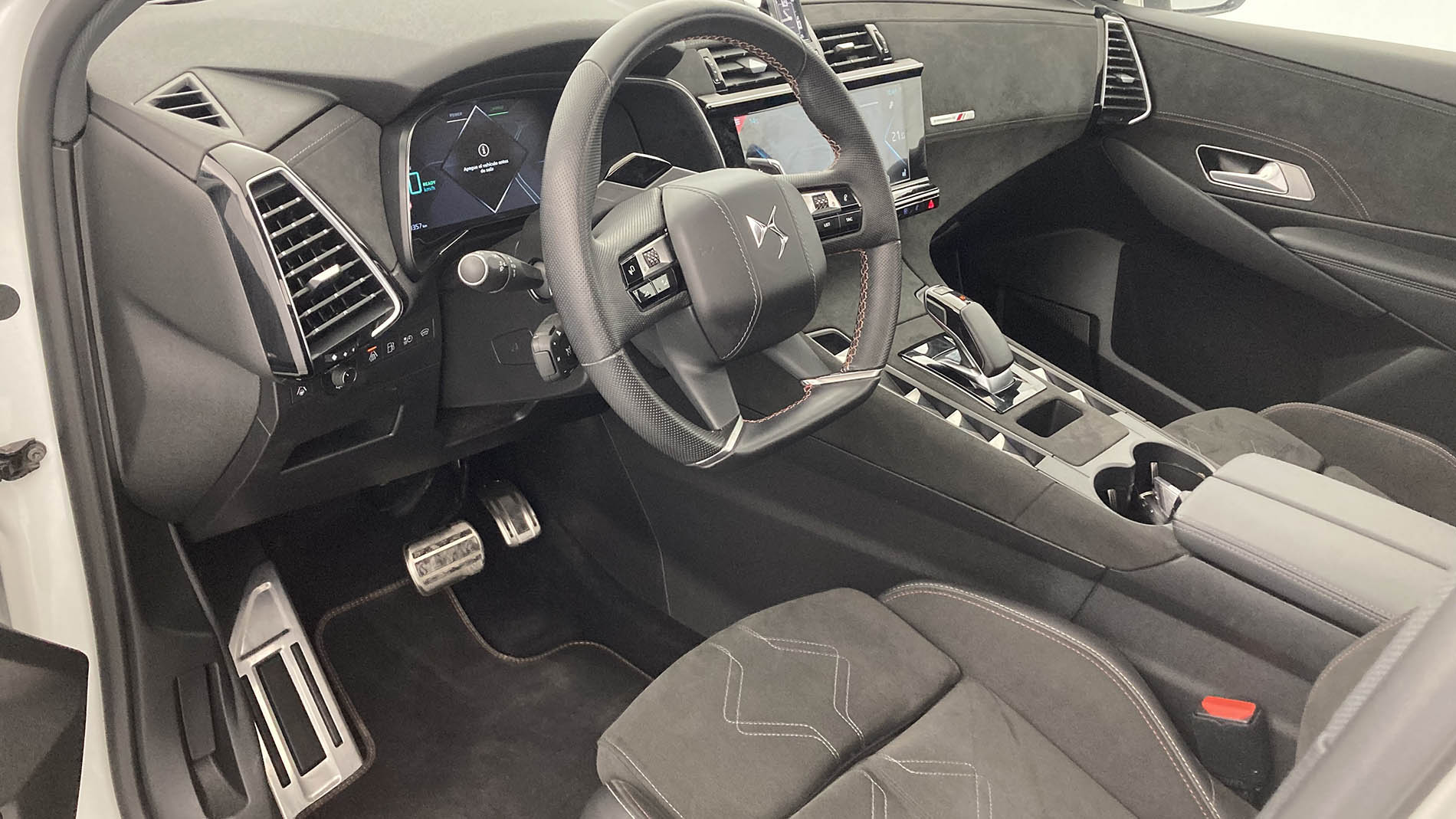 ds ds7 crossback performance line + E-TENSE 300 CA 2021 crystal pearl 15