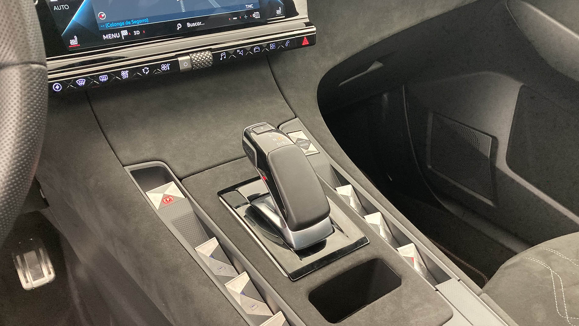 ds ds7 crossback performance line + E-TENSE 300 CA 2021 crystal pearl 20