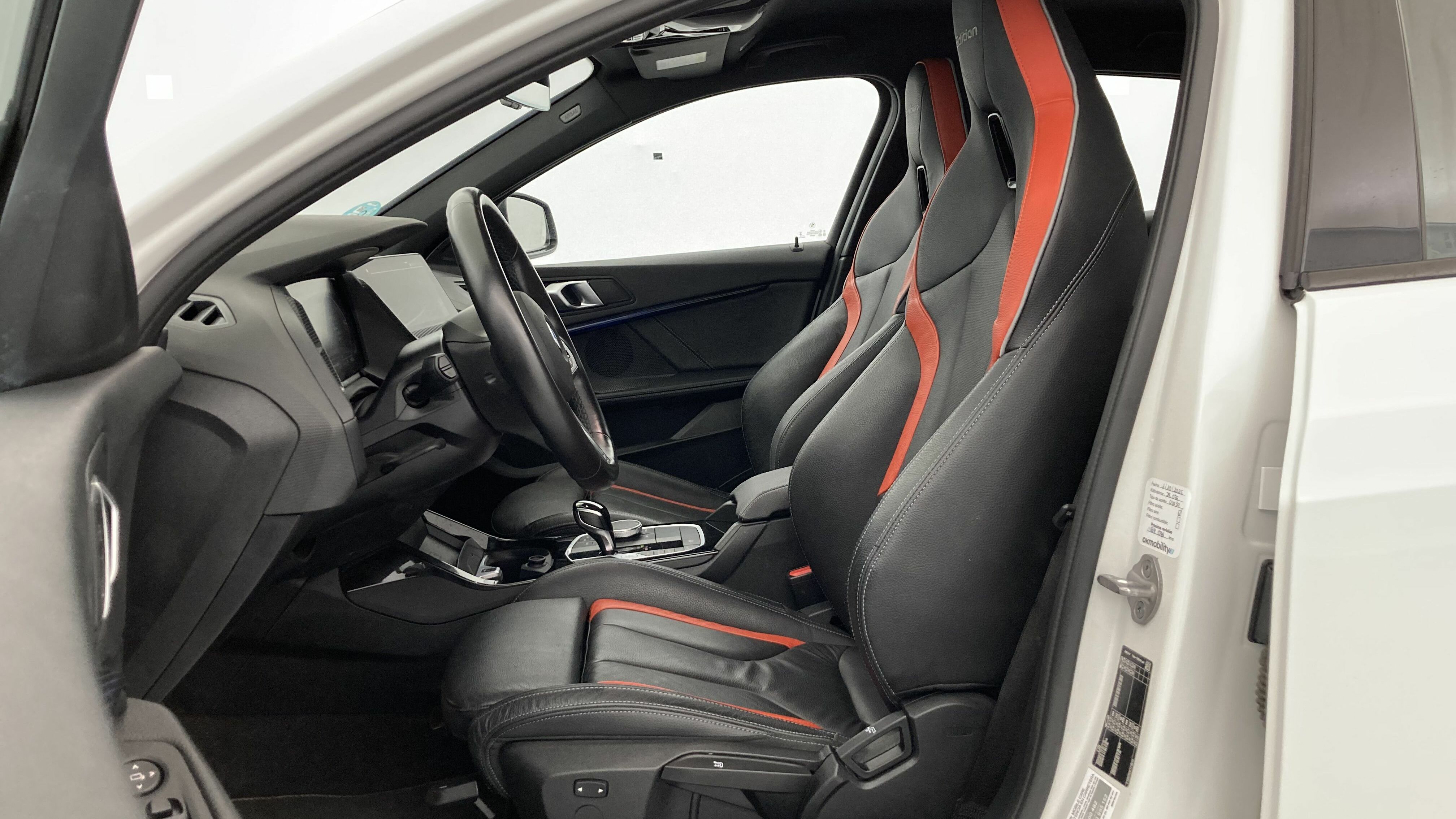 bmw serie 1 m sport colorvision 118I 136 STEPTRONIC 2024 alpinweiss 15