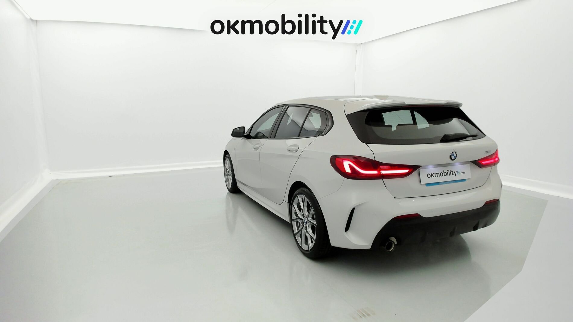 bmw serie 1 m sport colorvision 118I 136 STEPTRONIC 2024 alpinweiss 10