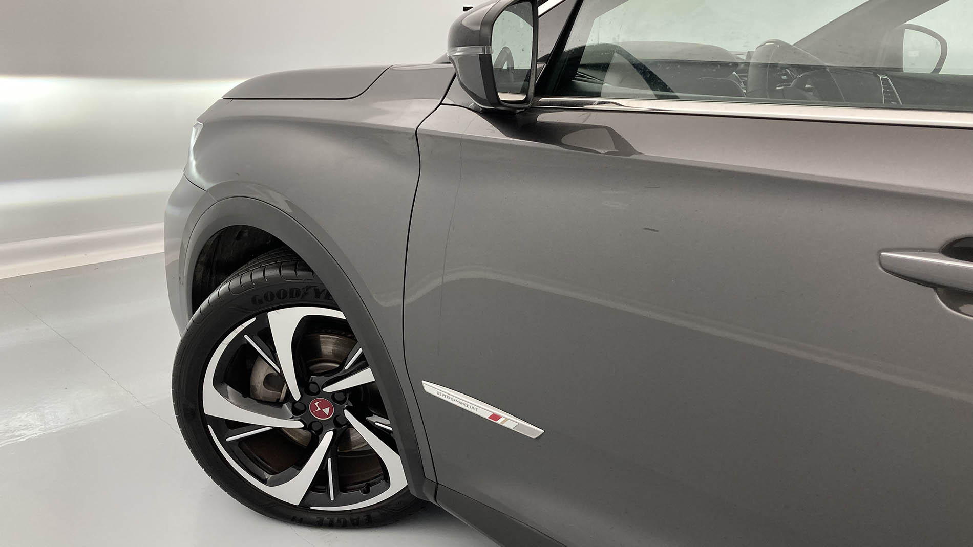 ds ds7 crossback performance line + E-TENSE 300 CA 2021 gris platino 26