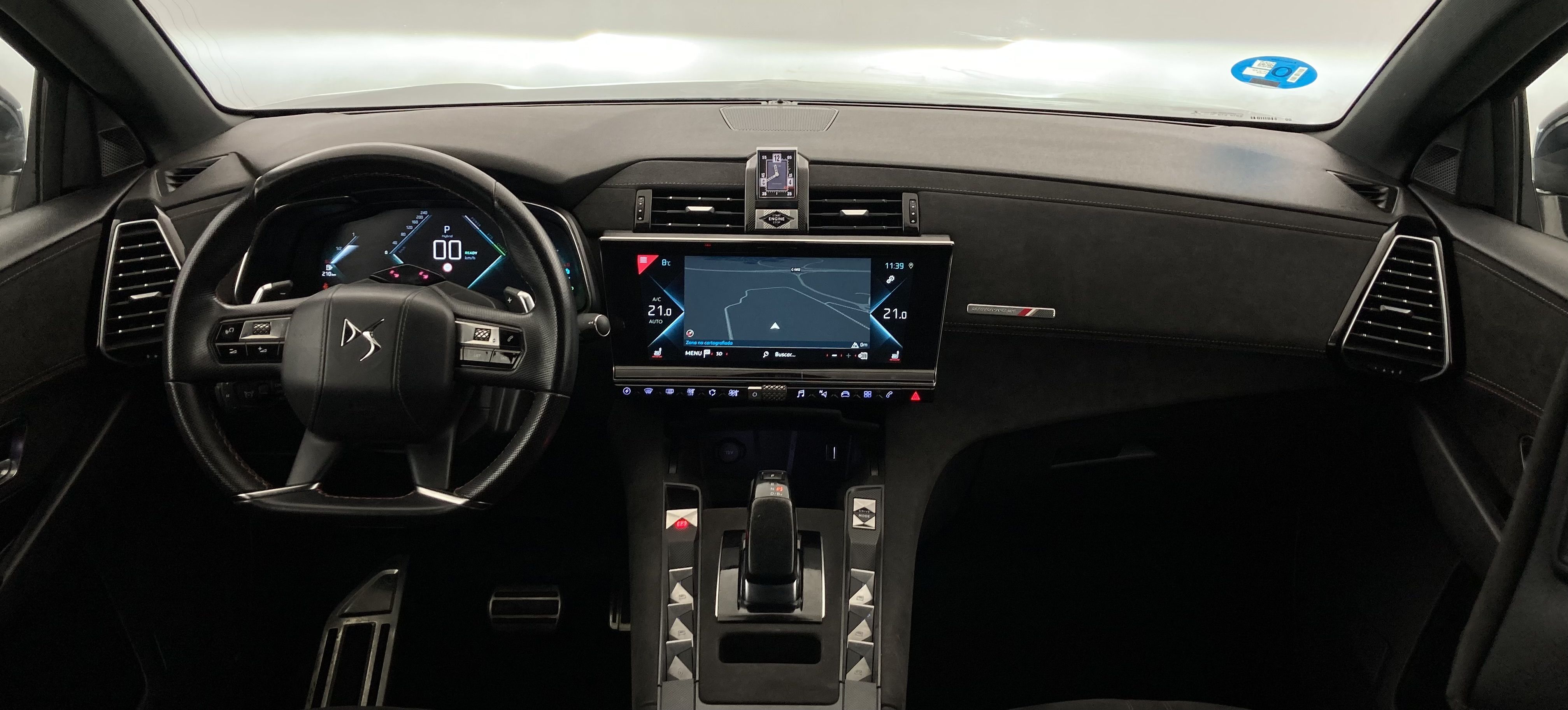 ds ds7 crossback performance line + E-TENSE 300 CA 2021 gris platino 31