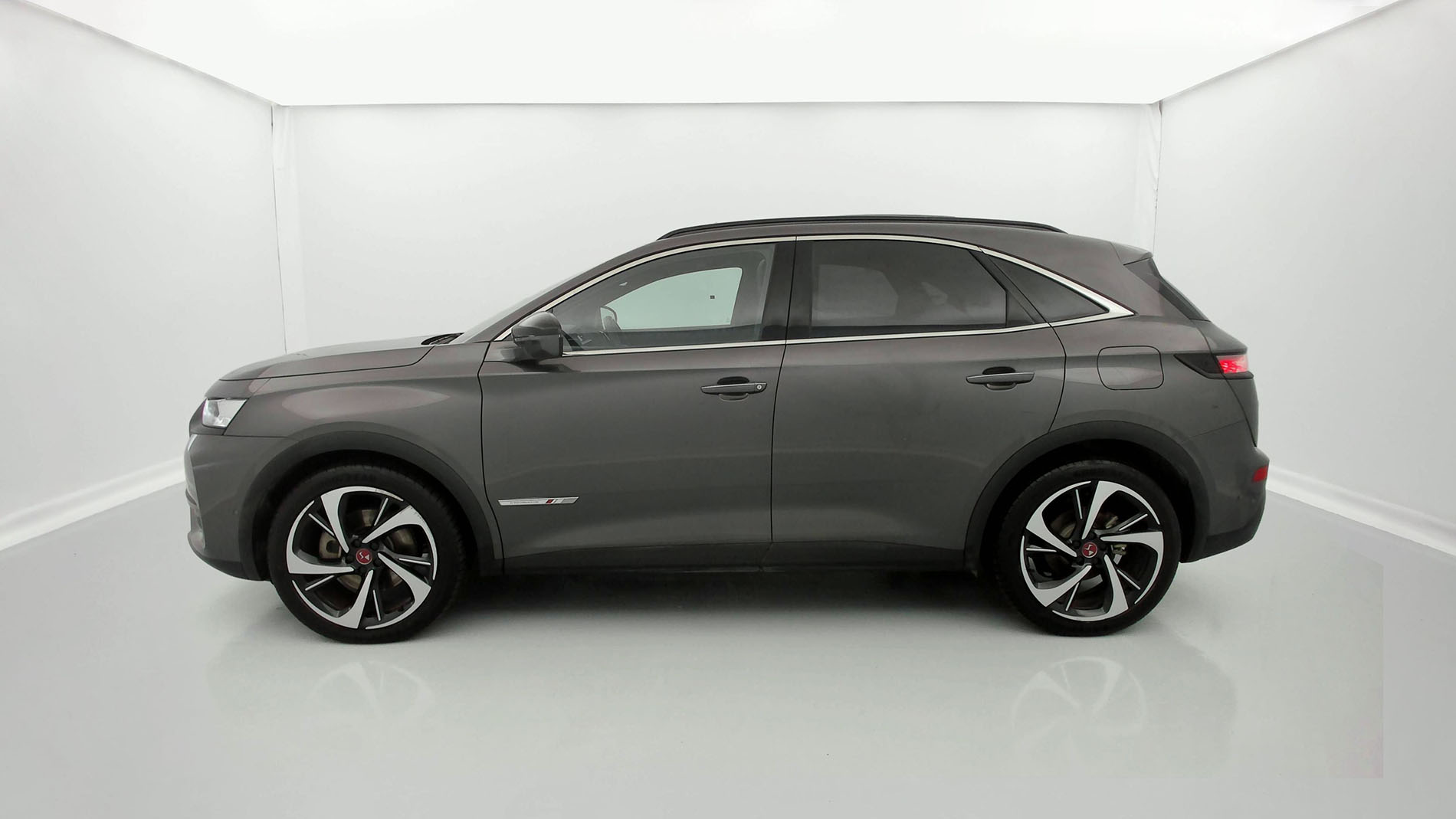 ds ds7 crossback performance line + E-TENSE 300 CA 2021 gris platino 8