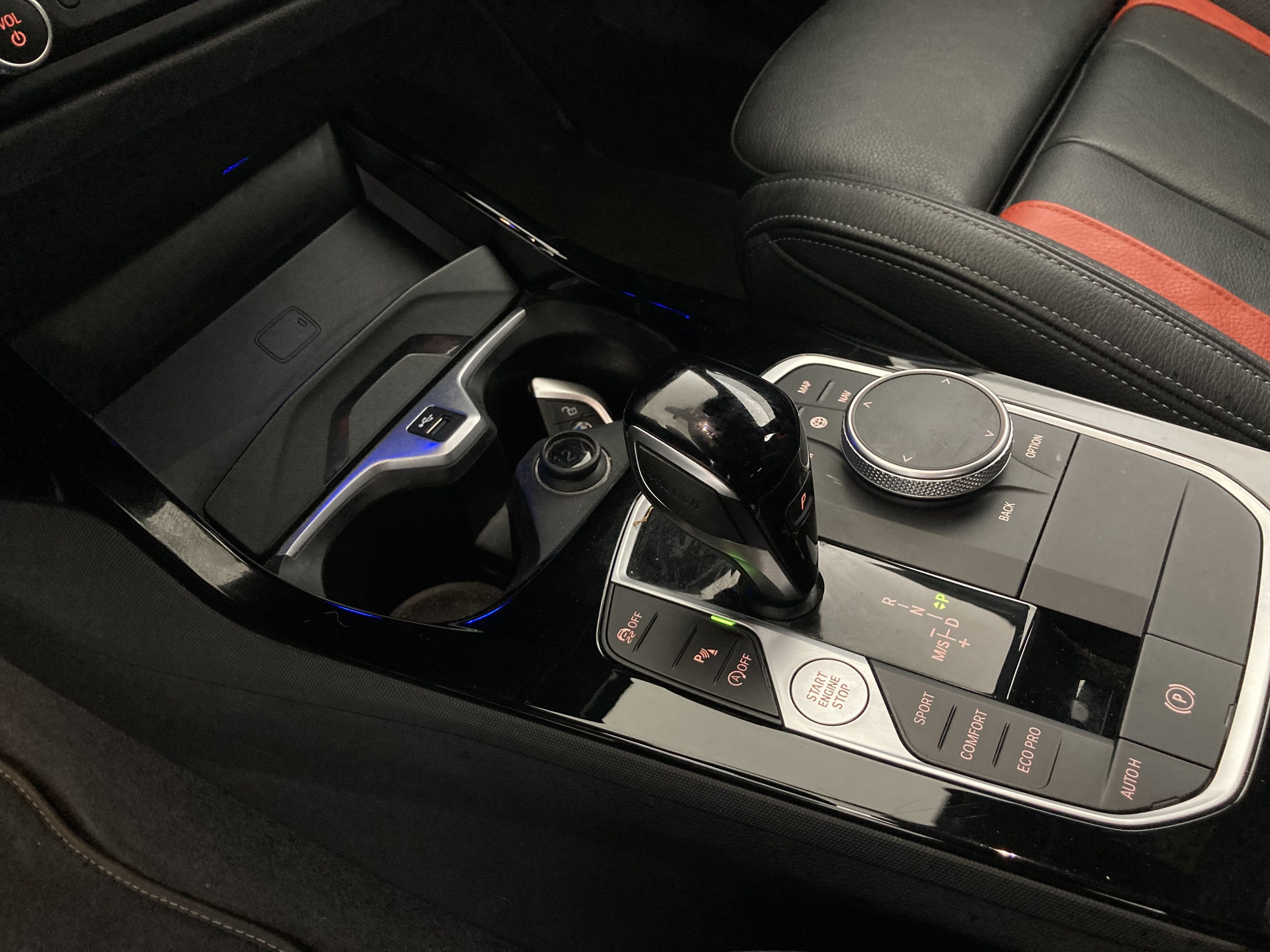 bmw serie 1 m sport colorvision 118I 136 STEPTRONIC 2024 alpinweiss 14