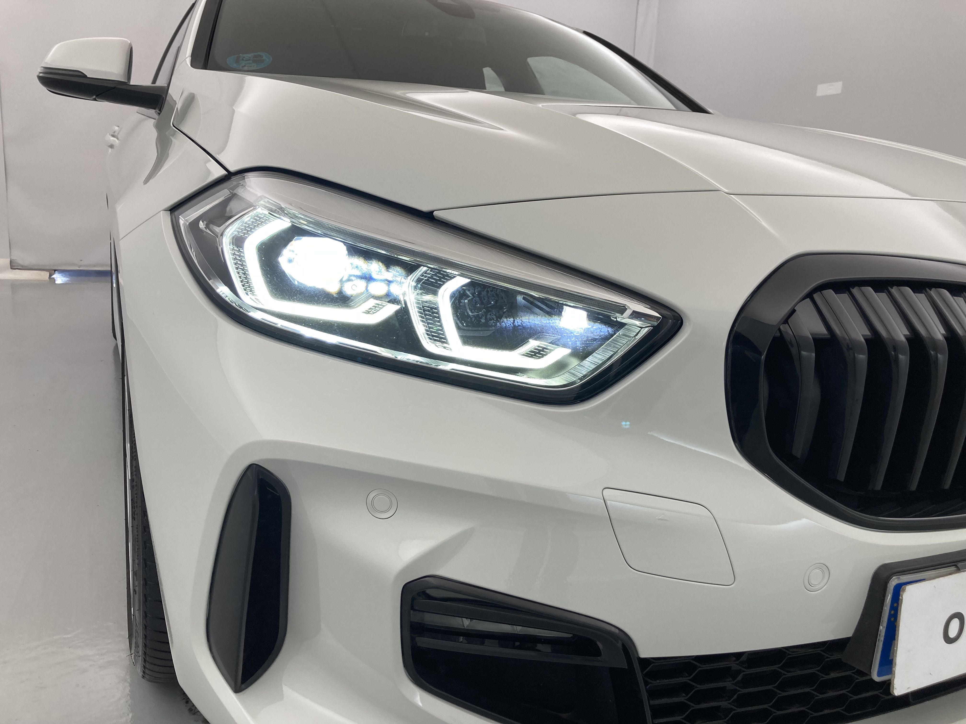 bmw serie 1 m sport colorvision 118I 136 STEPTRONIC 2024 alpinweiss 16