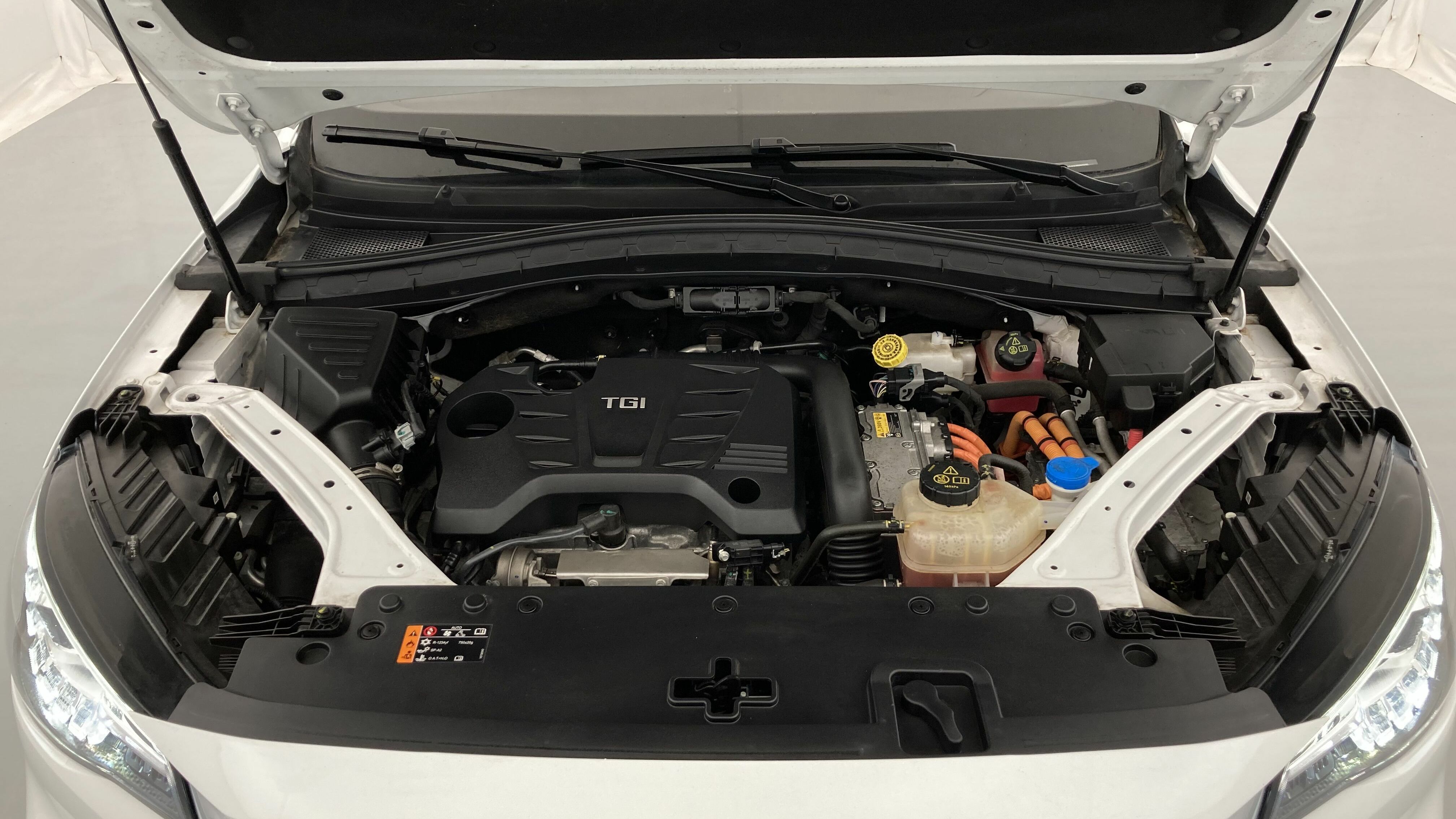 mg ehs phev luxury 1.5 T-GDI 258 PHEV 2023 dover white 25