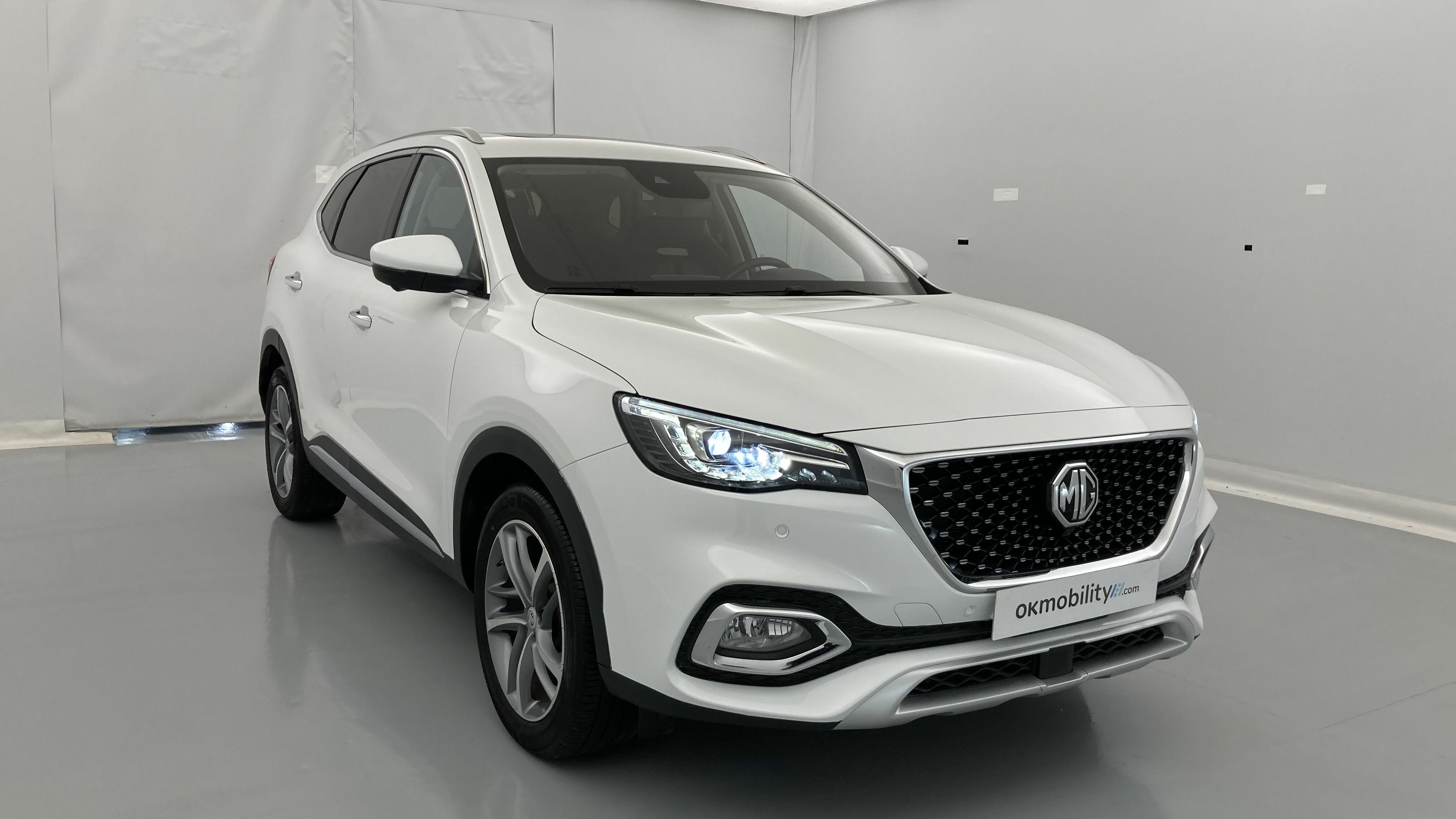 mg ehs phev luxury 1.5 T-GDI 258 PHEV 2023 dover white 33