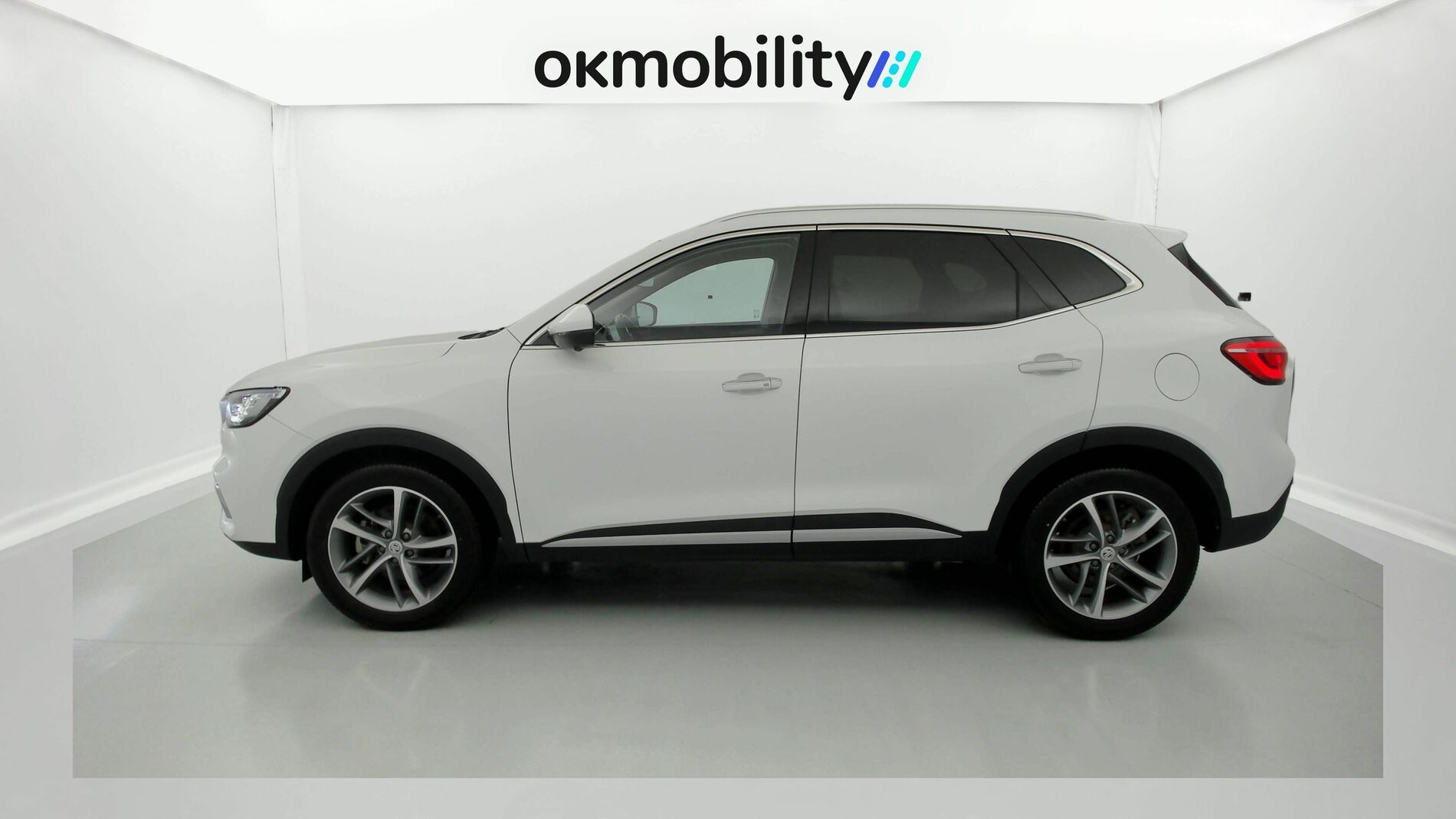 mg ehs phev luxury 1.5 T-GDI 258 PHEV 2023 dover white 7