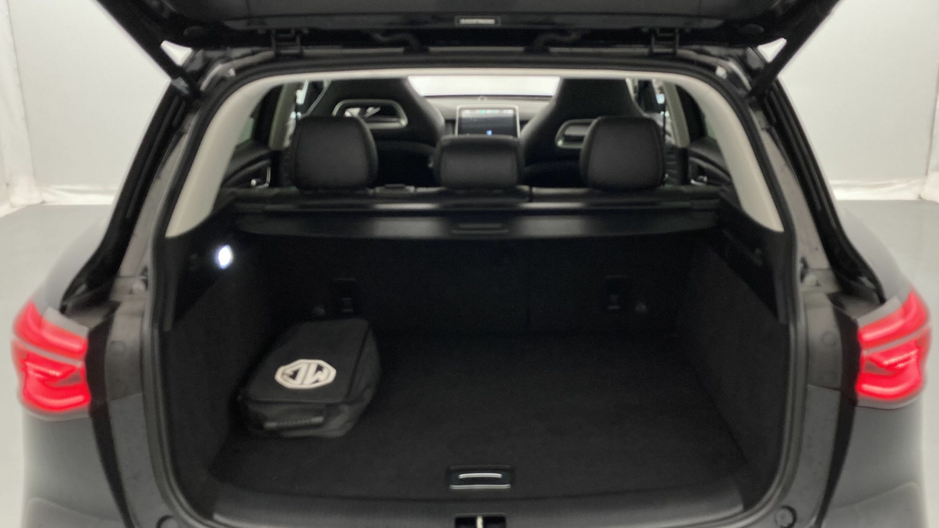 mg ehs phev luxury 1.5 T-GDI 258 PHEV 2023 bleak pearl 23