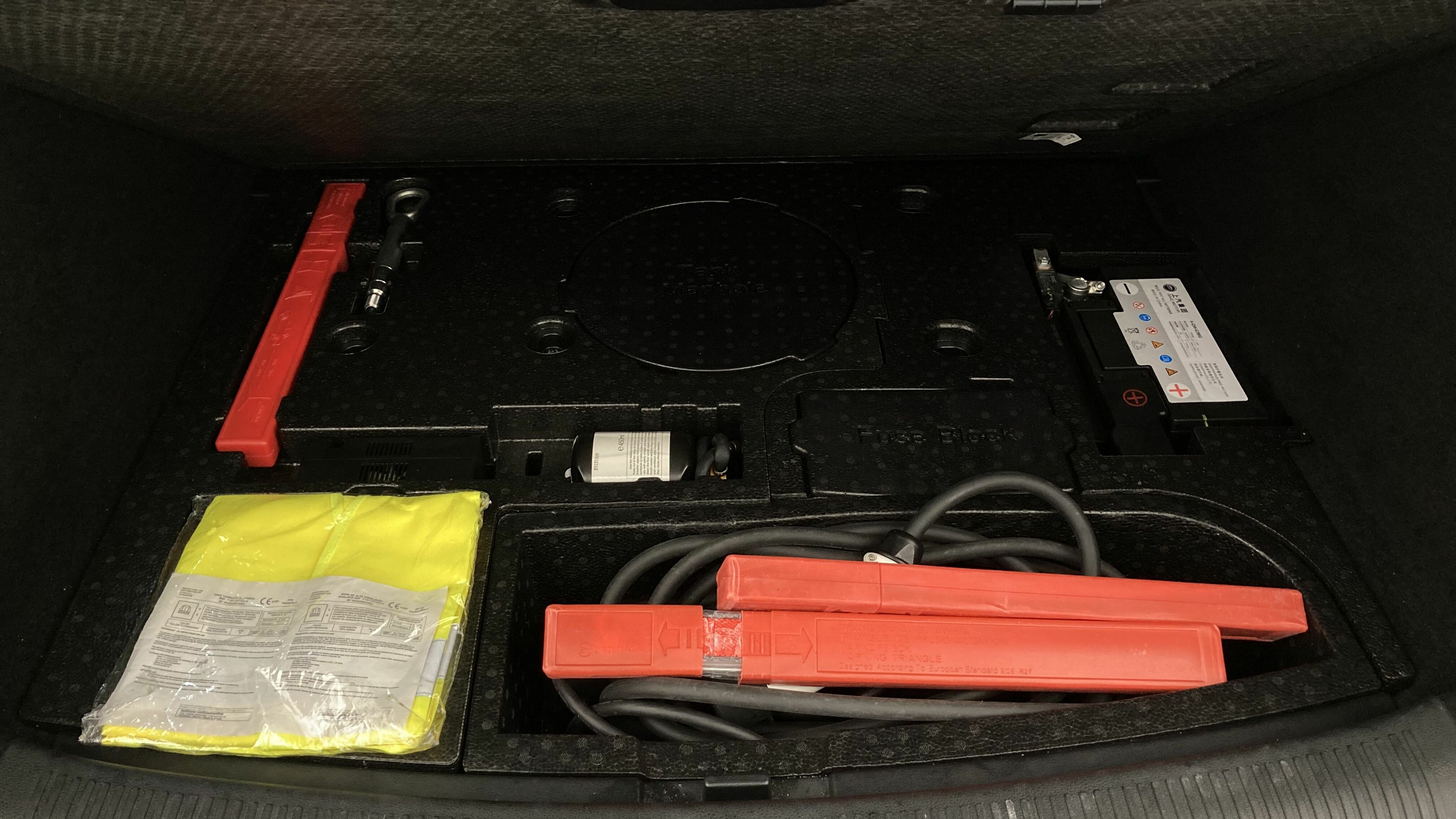 mg ehs phev luxury 1.5 T-GDI 258 PHEV 2023 bleak pearl 22