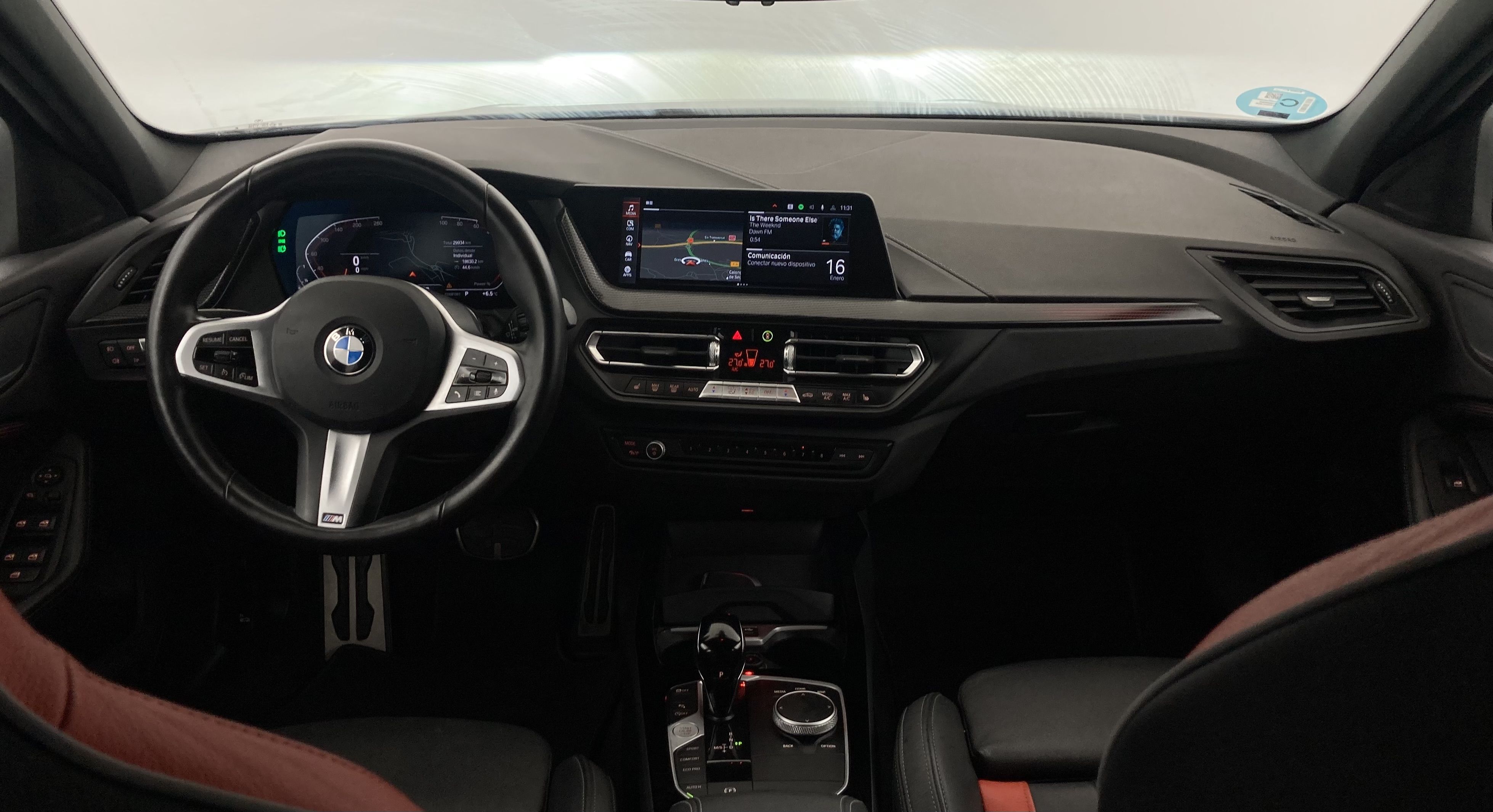 bmw serie 1 m sport colorvision 118I 136 STEPTRONIC 2024 skyscraper grau 30