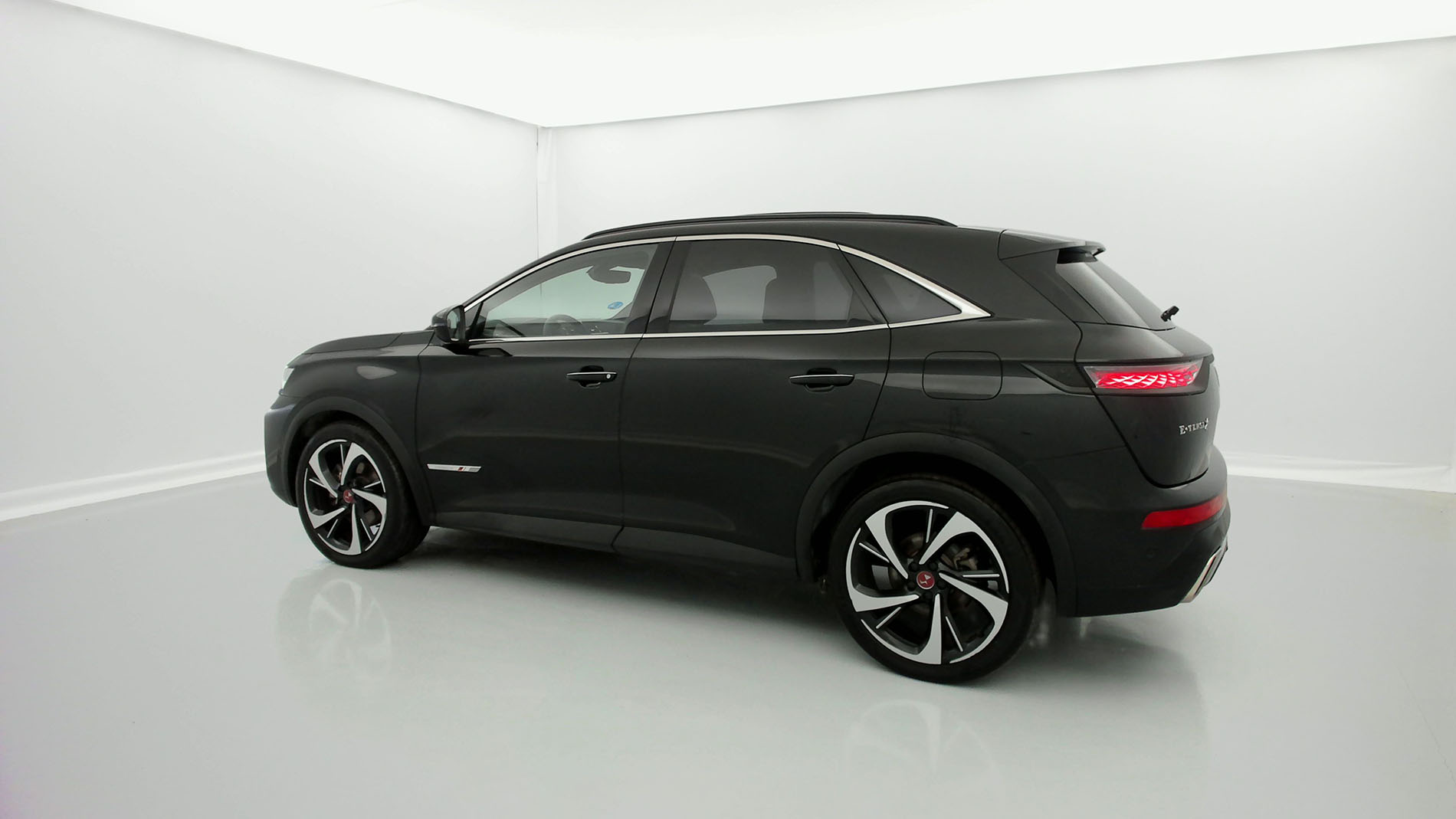 ds ds7 crossback performance line + E-TENSE 300 CA 2021 negro perla 8