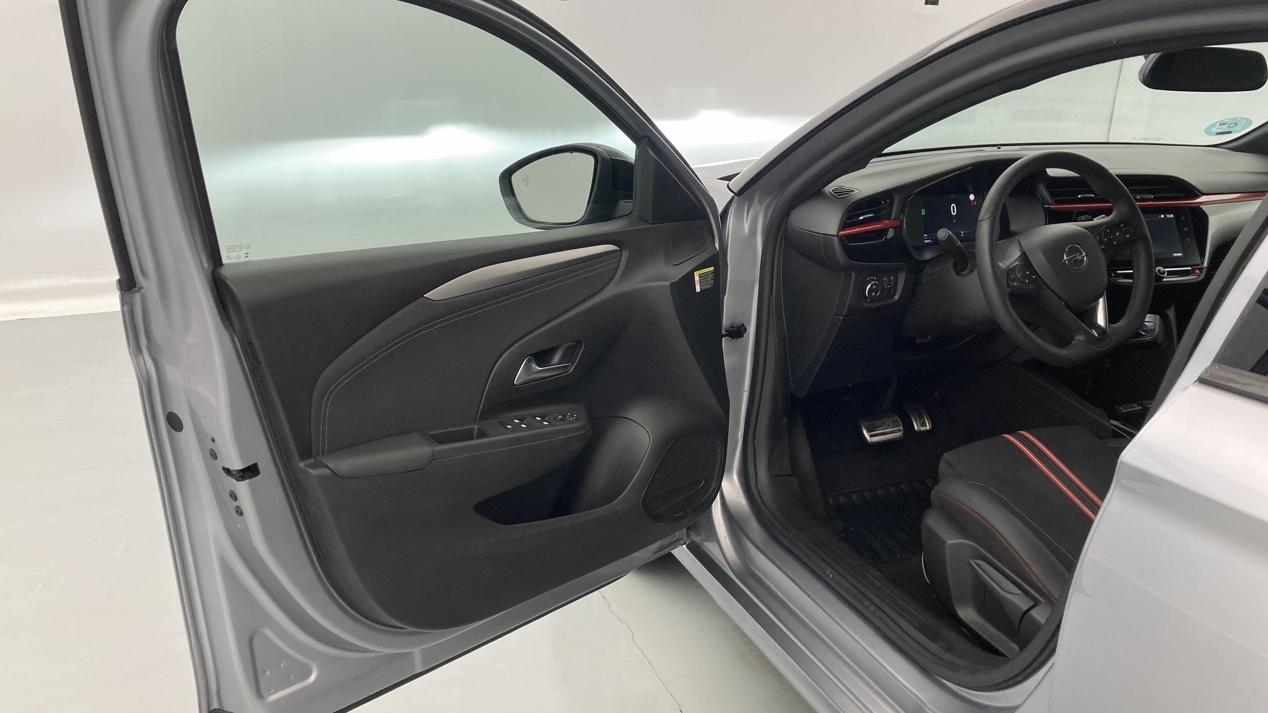 opel corsa gs 1.2T 130 AT 2023 konstrast grey 12