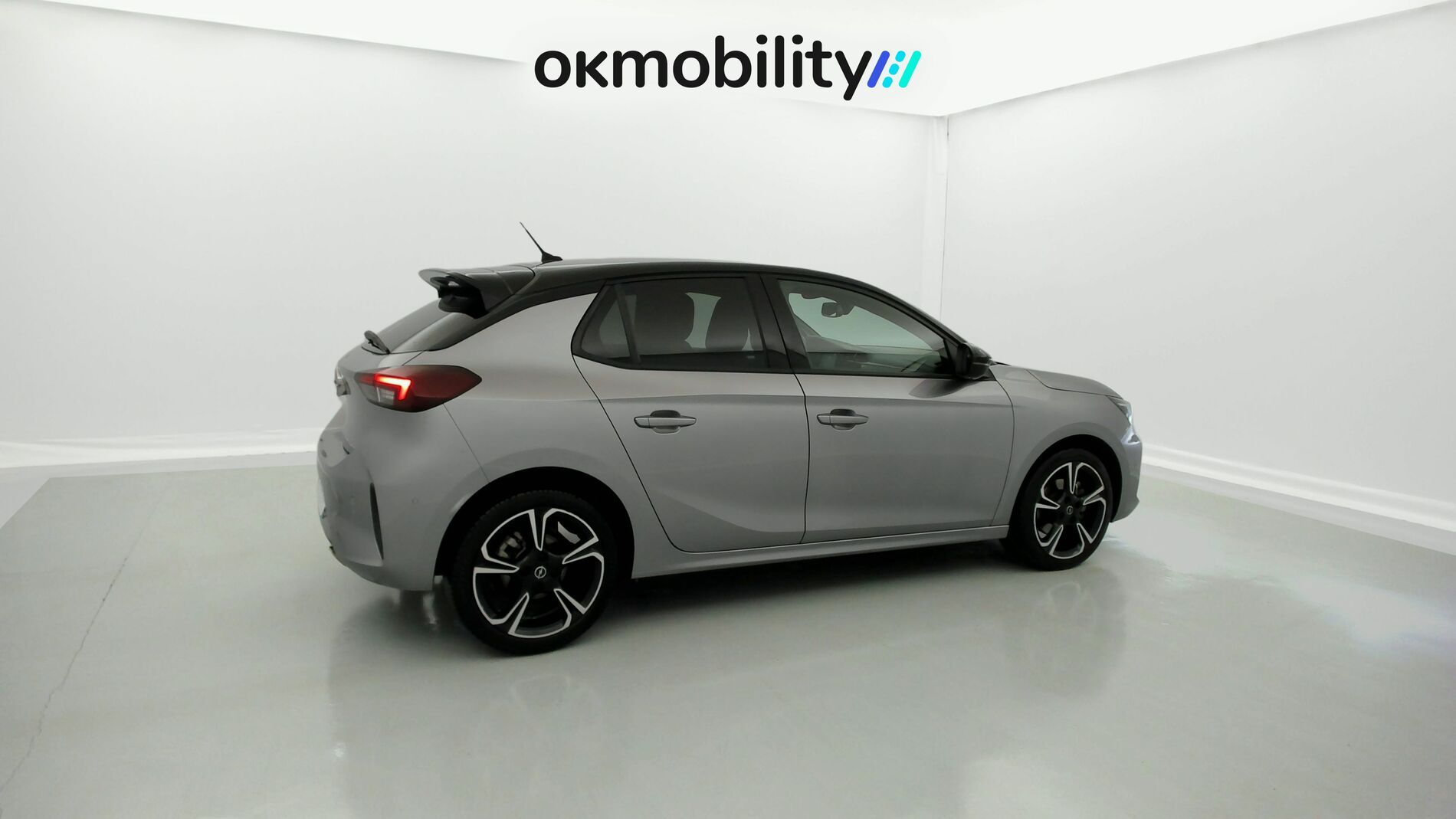 opel corsa gs 1.2T 130 AT 2023 konstrast grey 11