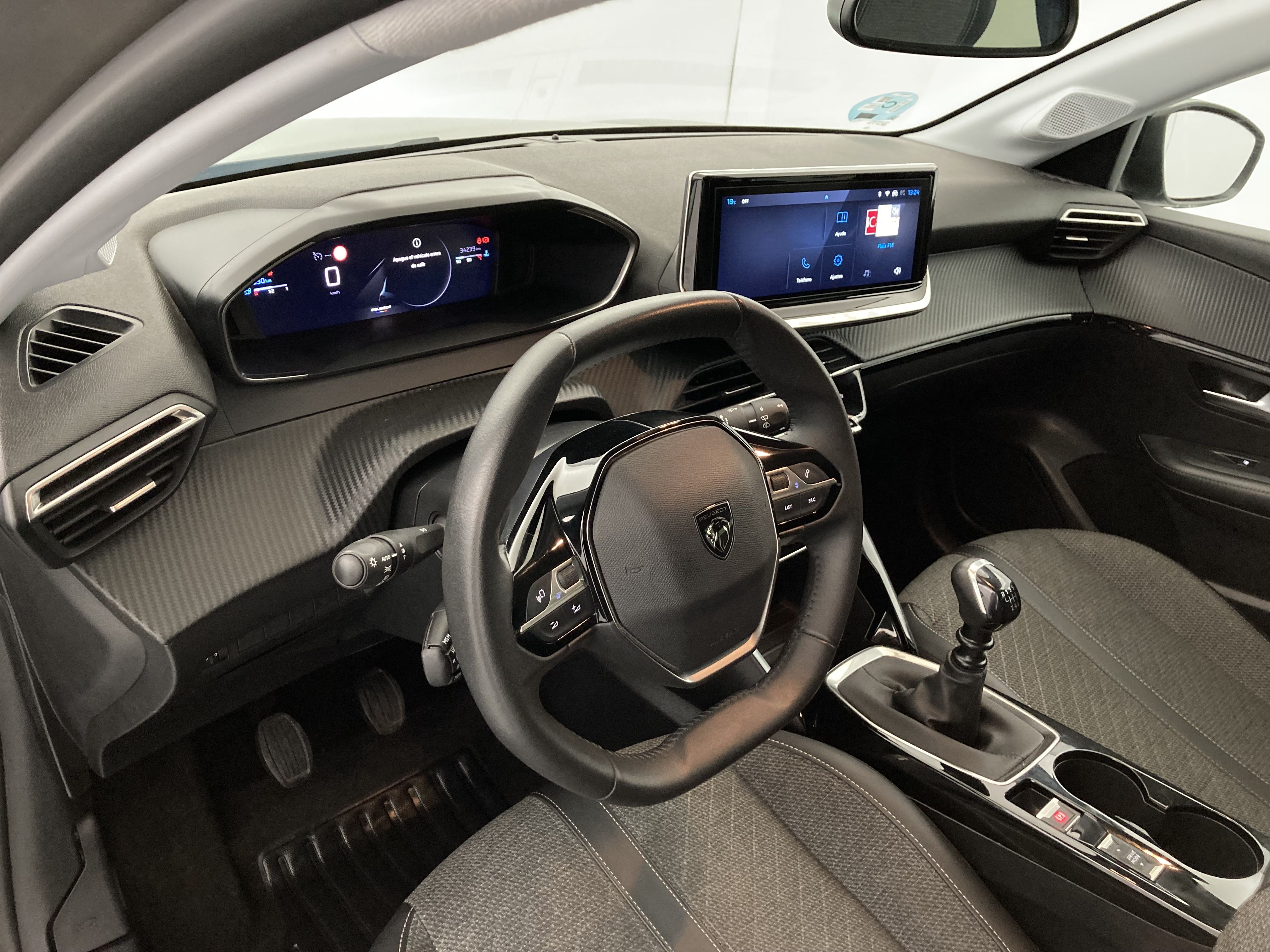 peugeot 208 allure 1.2 PURETECH 100 2024 gris selenium 18