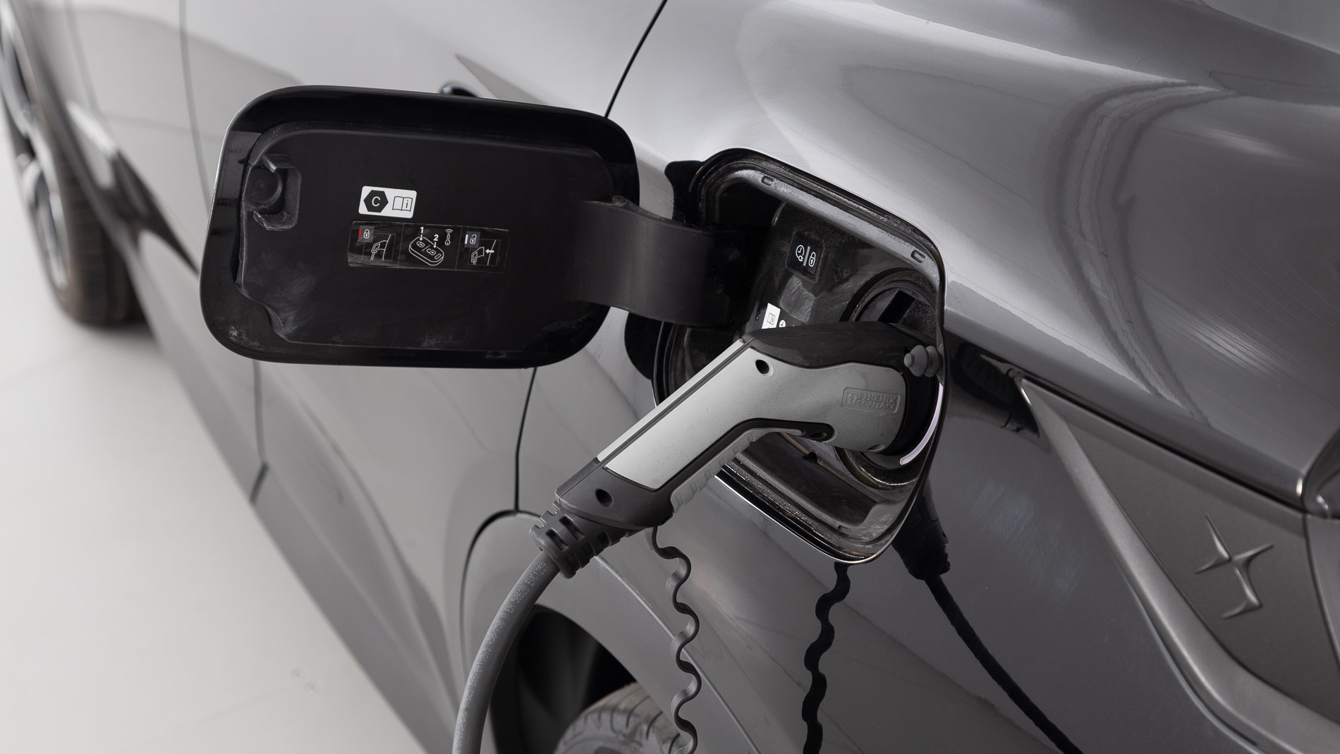 ds ds7 crossback performance line + E-TENSE 300 CA 2021 negro perla 34