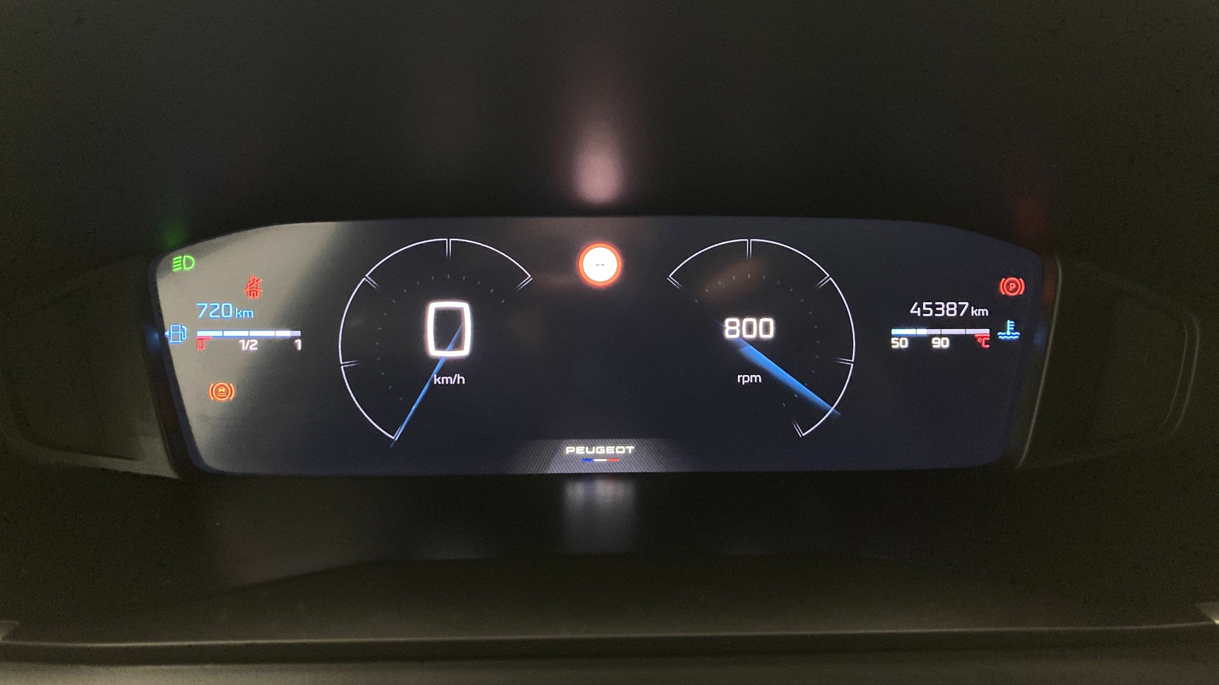 peugeot 208 allure 1.2 PURETECH 100 2024 gris selenium 17