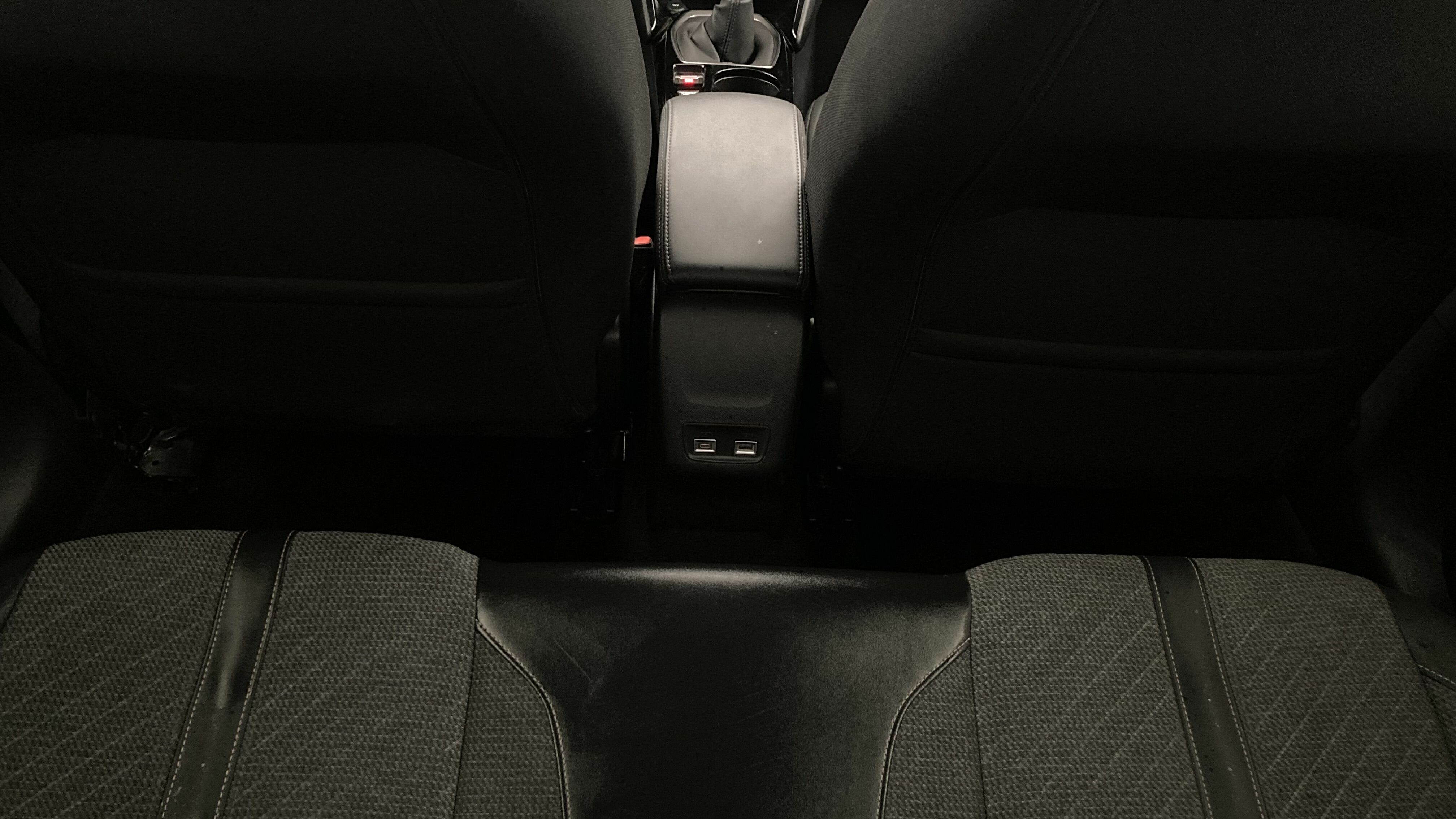 peugeot 208 allure 1.2 PURETECH 100 2024 gris selenium 21