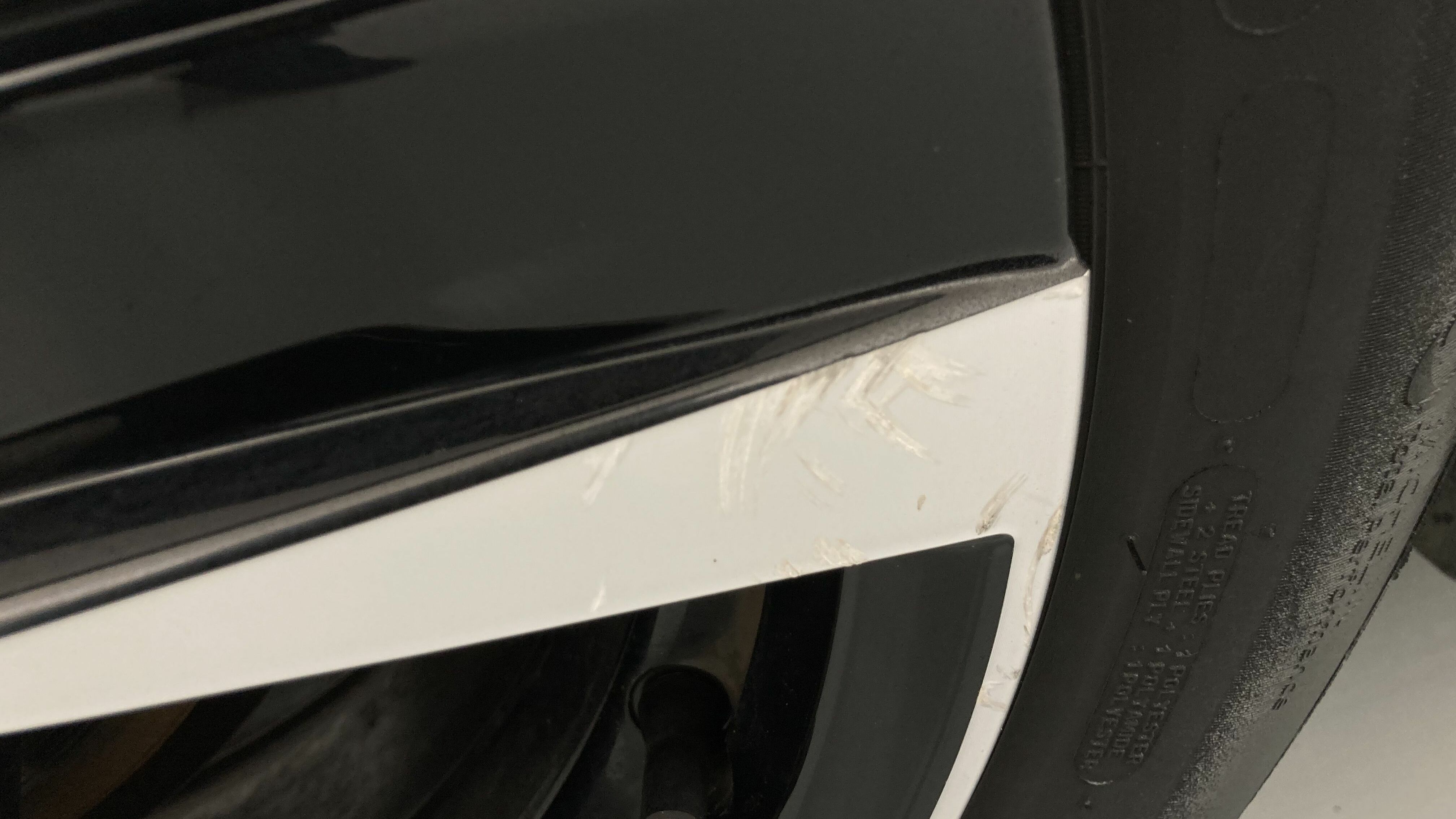 peugeot 208 allure 1.2 PURETECH 100 2024 gris selenium 30