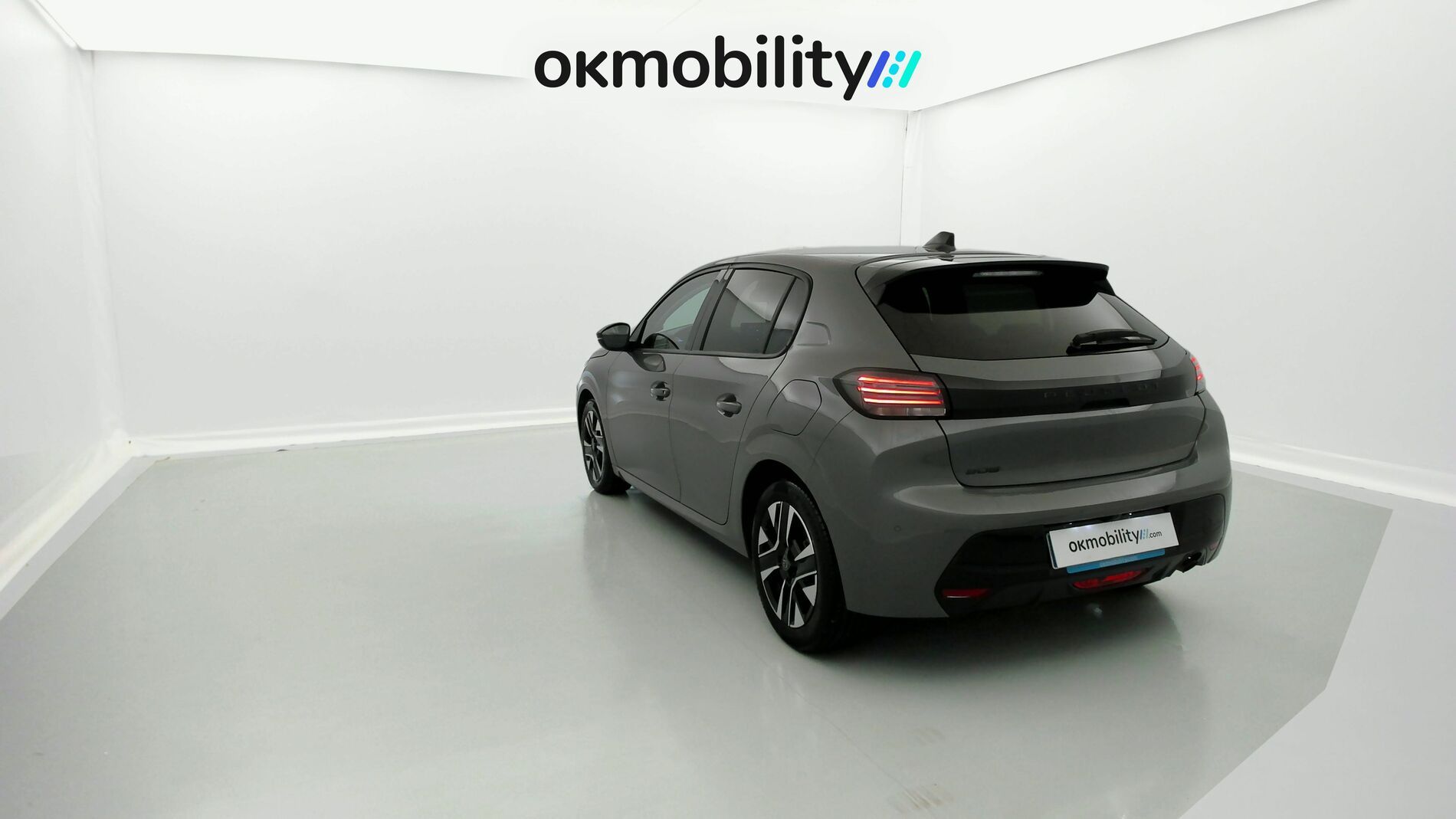 peugeot 208 allure 1.2 PURETECH 100 2024 gris selenium 8