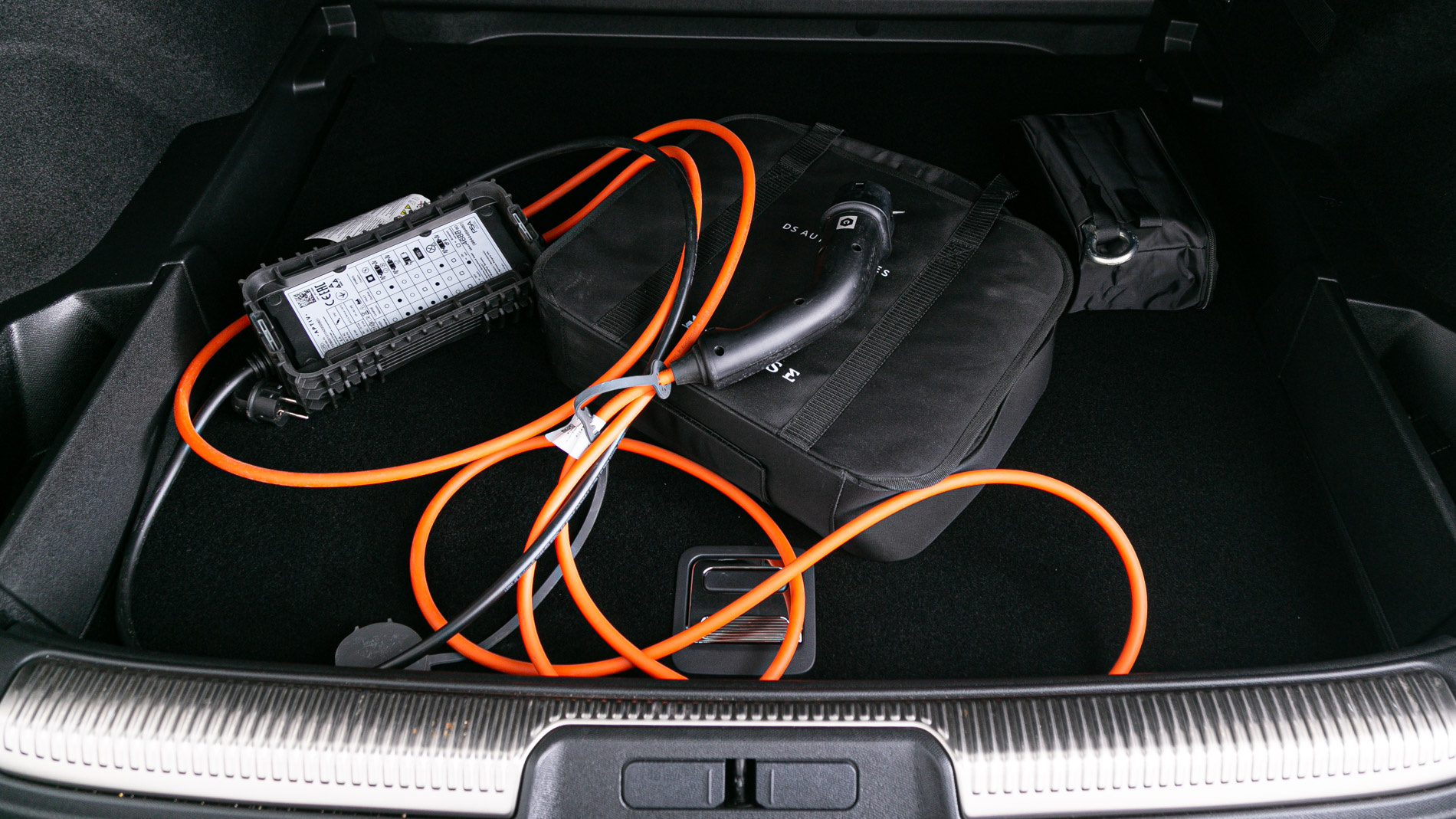 ds ds7 crossback performance line + E-TENSE 300 CA 2021 gris artense 33