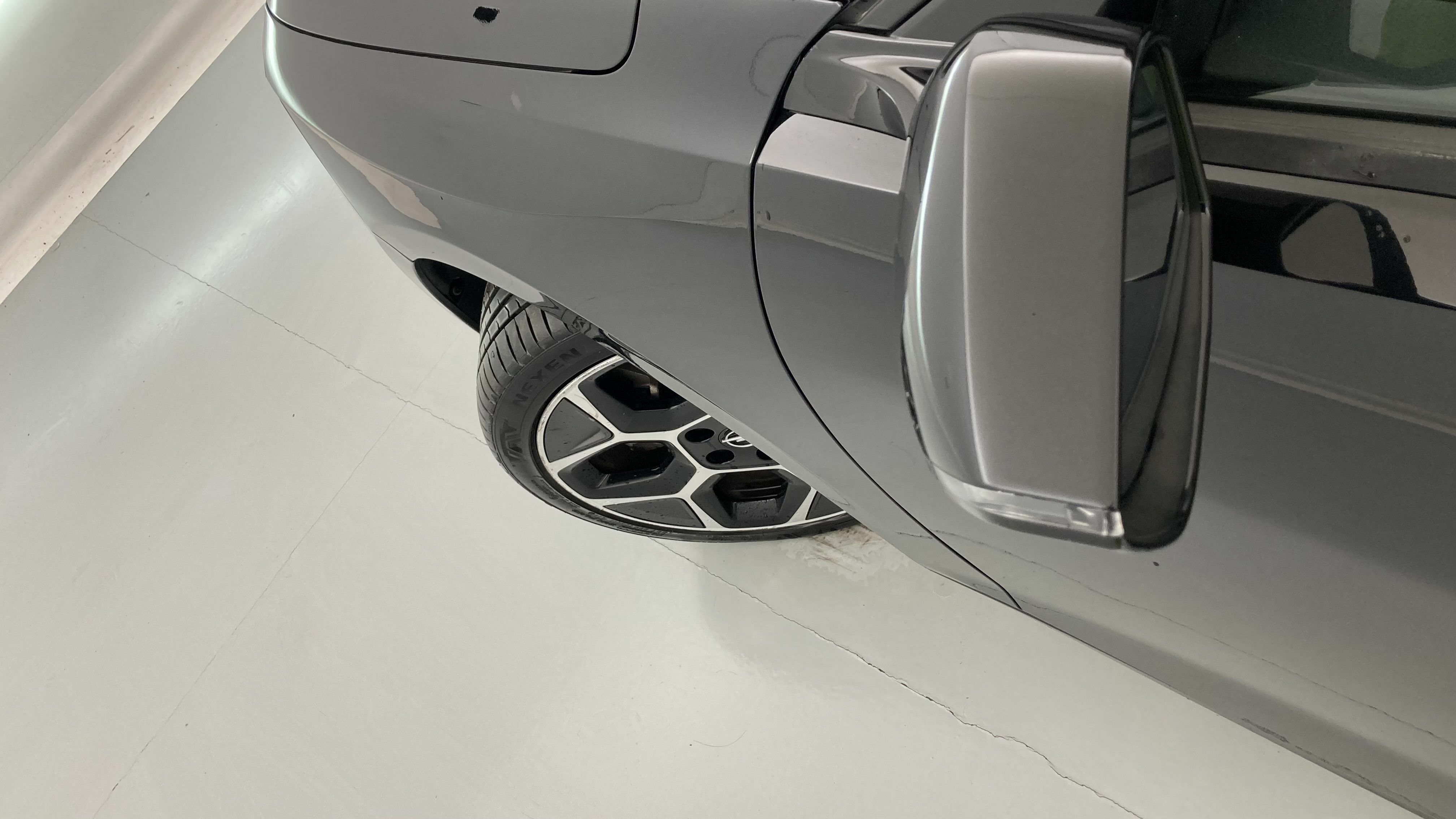 opel astra gs 1.6T PHEV 180 AT 2023 karbon black 28