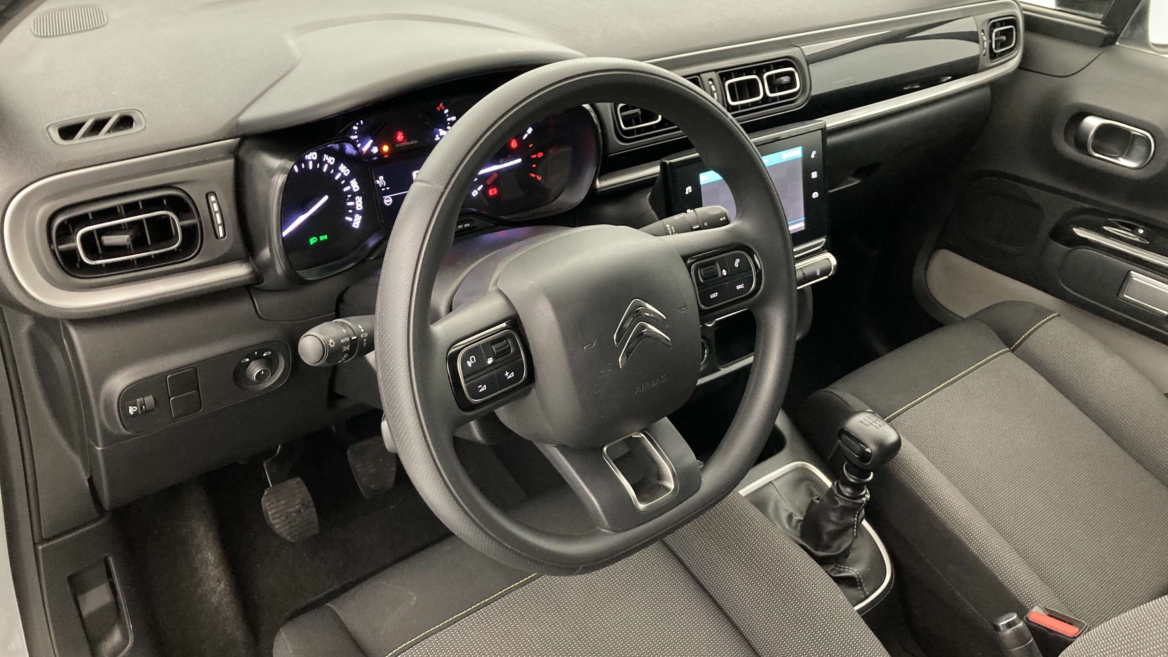 citroen c3 shine 1.5 BLUEHDI 100 2023 gris acero / negro 16