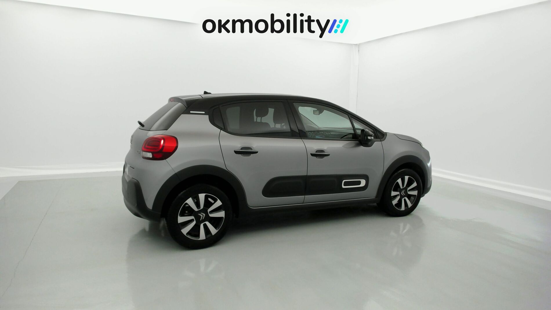 citroen c3 shine 1.5 BLUEHDI 100 2023 gris acero / negro 13