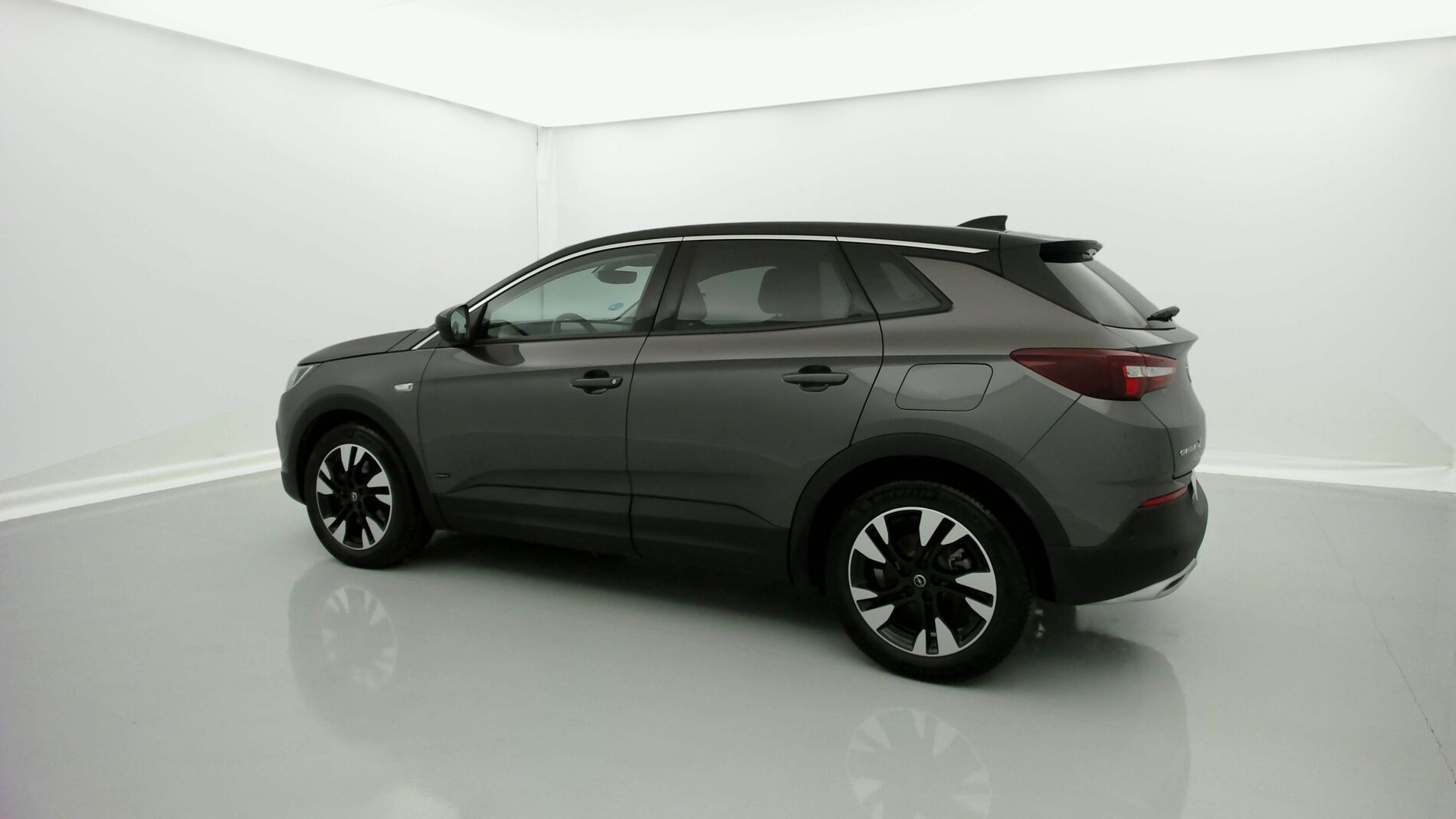 opel grandland x ultimate 1.6 PHEV 300 AT 2021 gris moai / techo negro 4